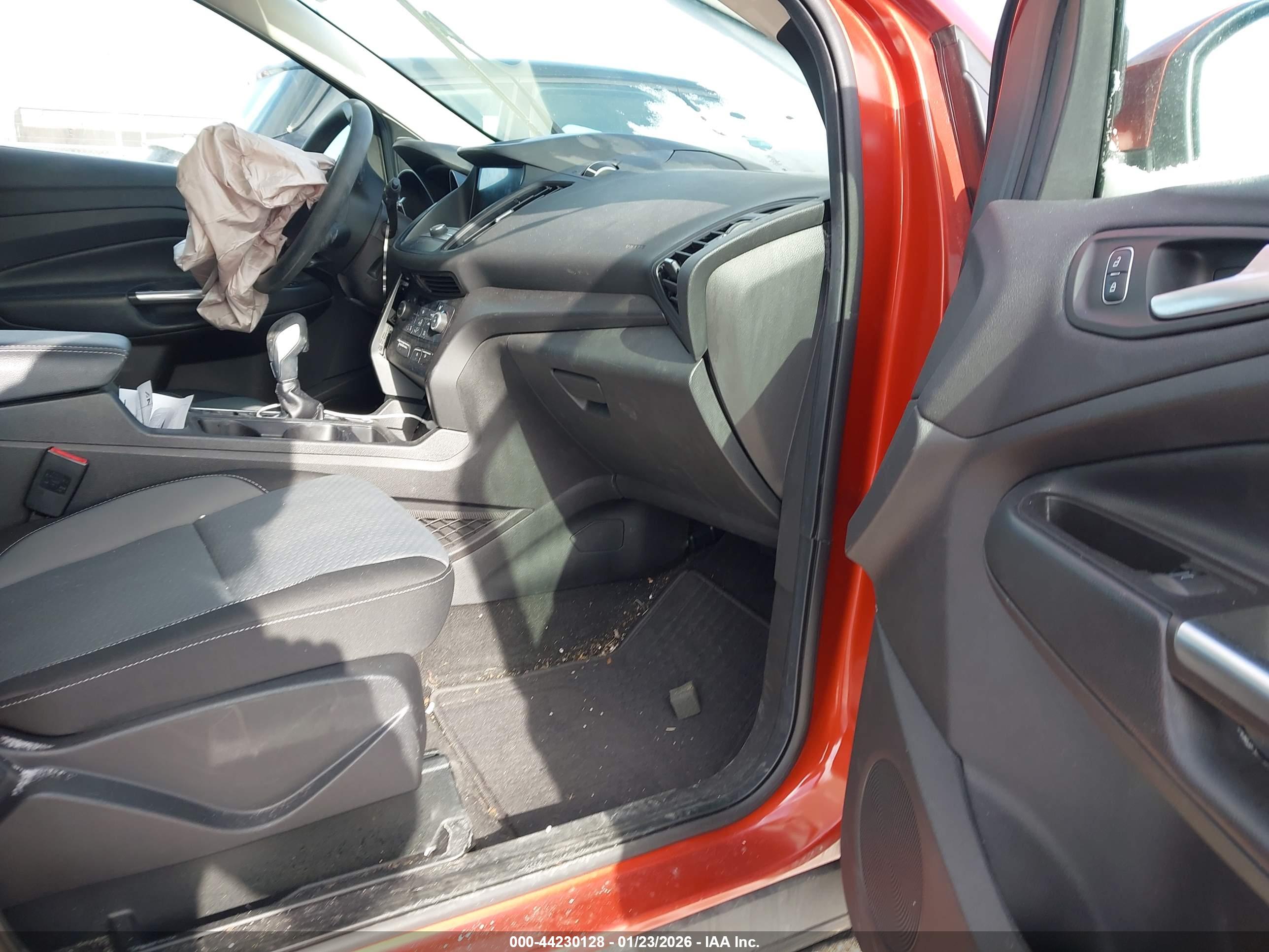 FORD ESCAPE image 5