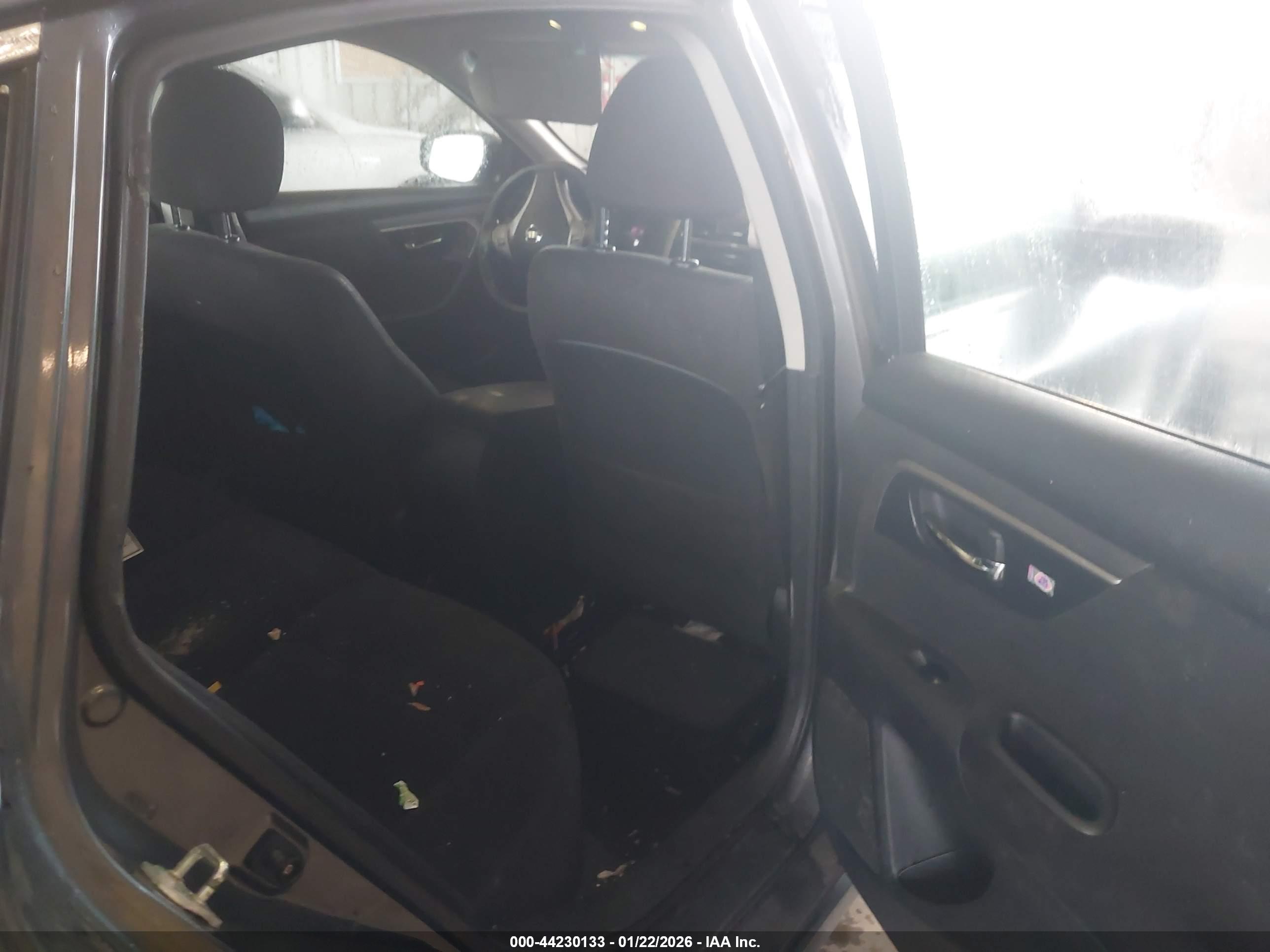 NISSAN ALTIMA image 8