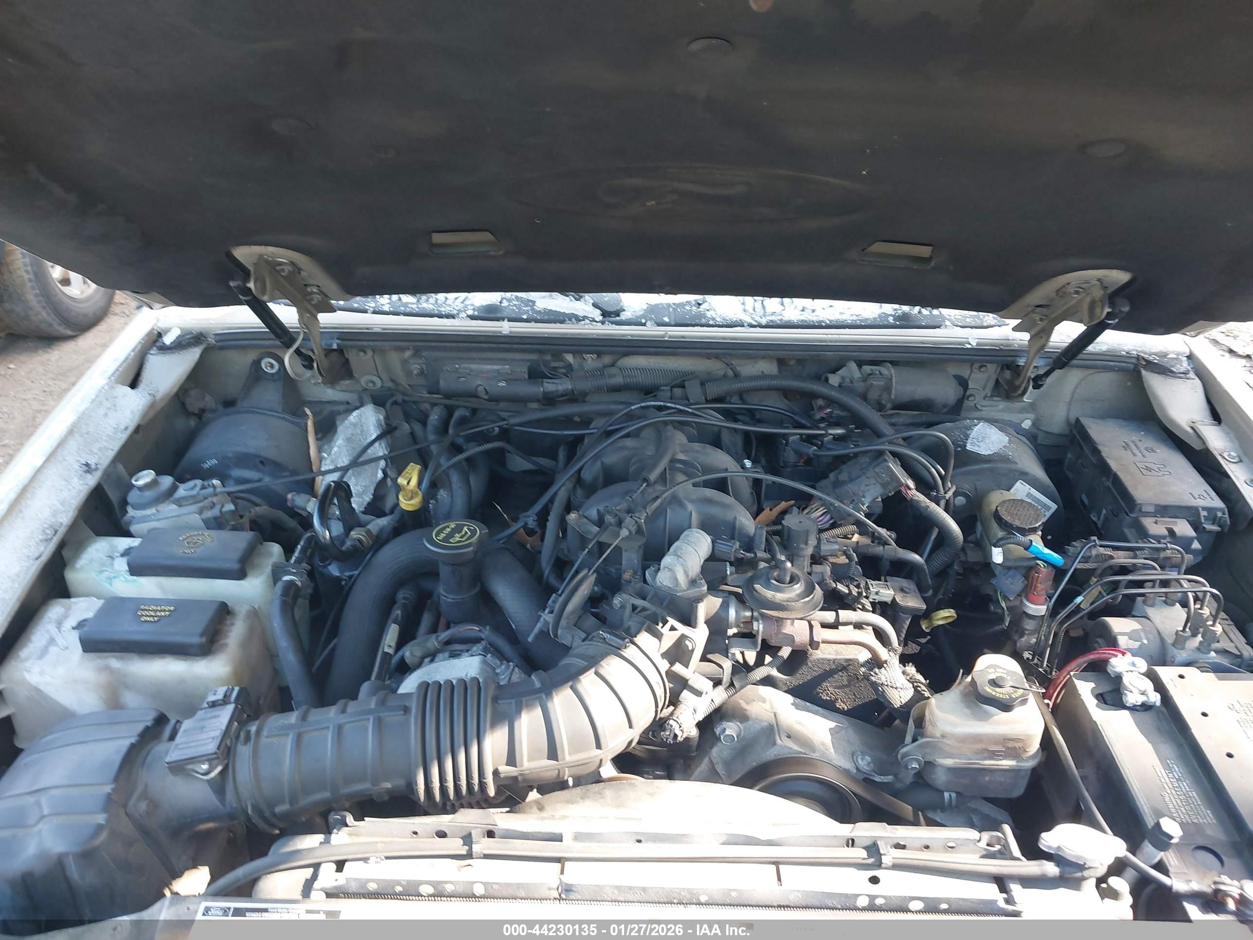 FORD EXPLORER image 10