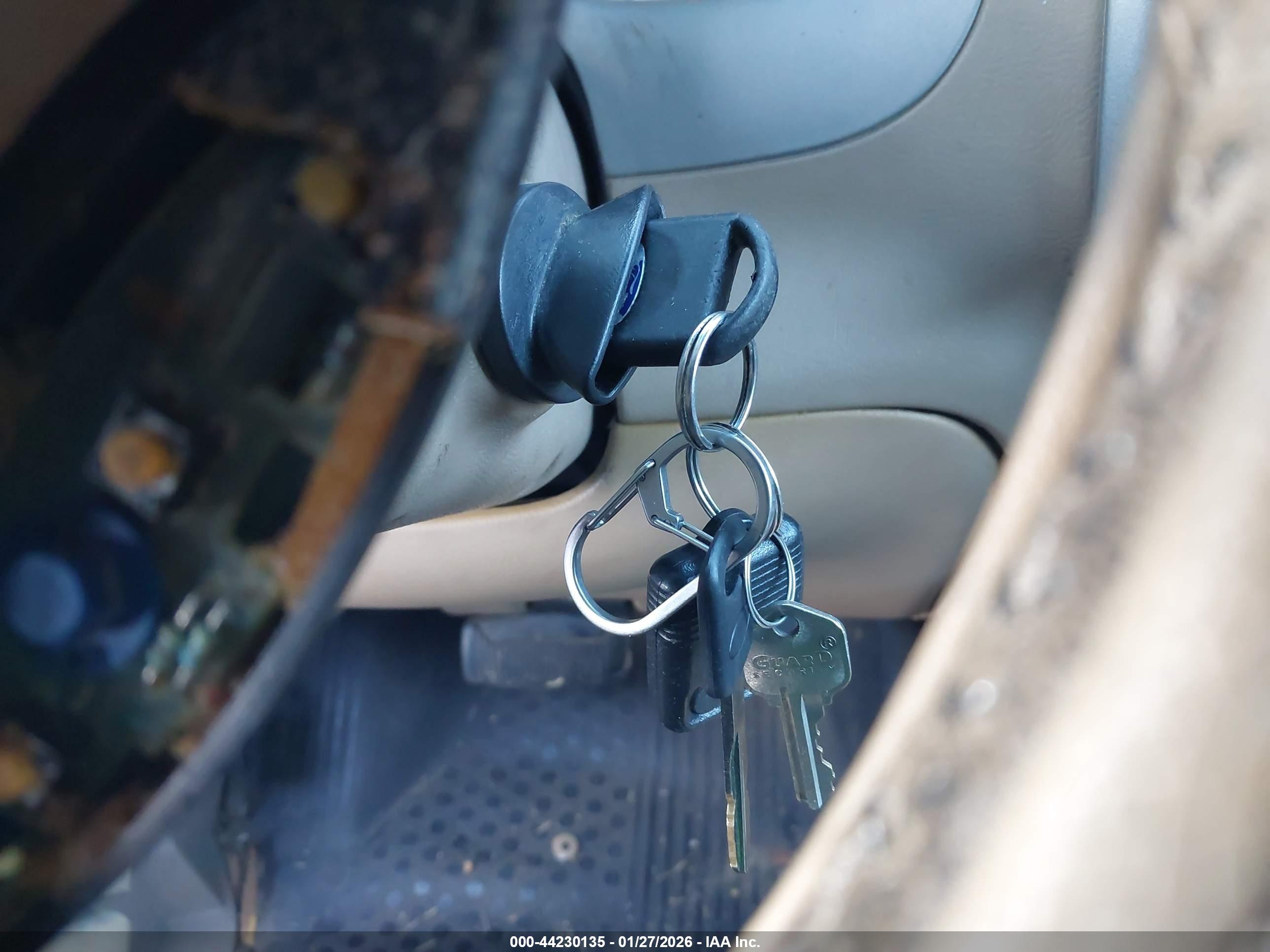 FORD EXPLORER image 11