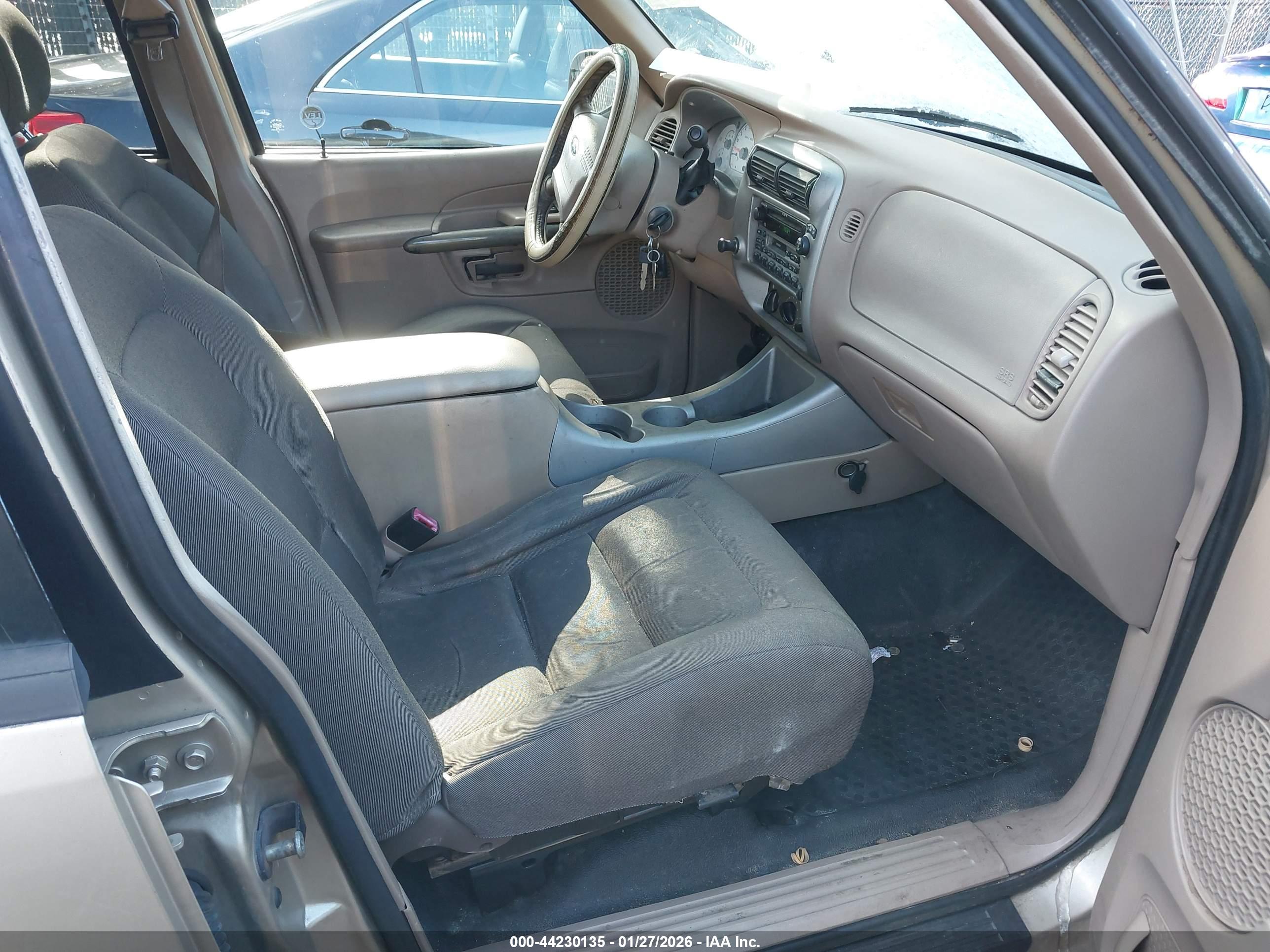 FORD EXPLORER image 5