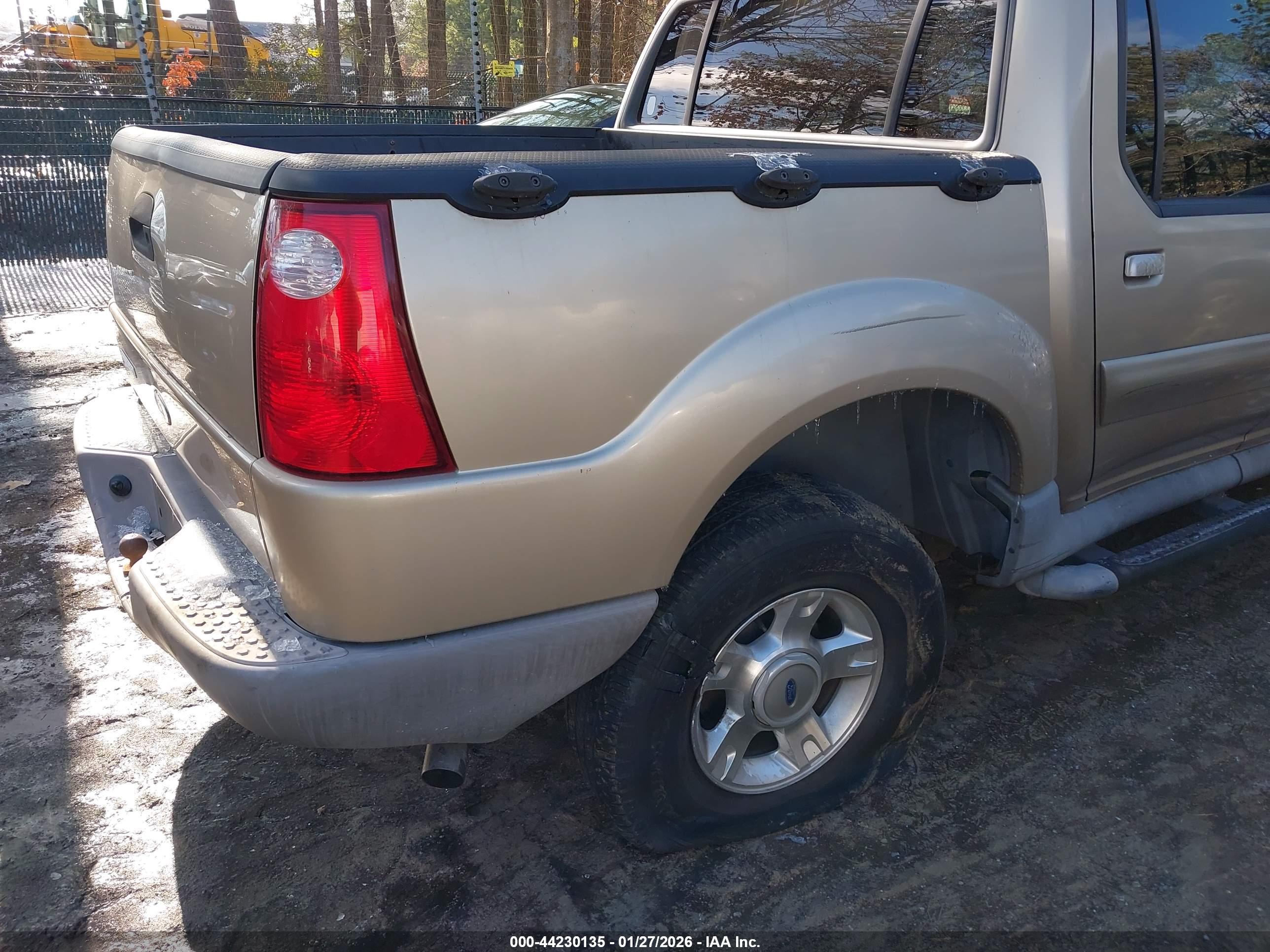 FORD EXPLORER image 6