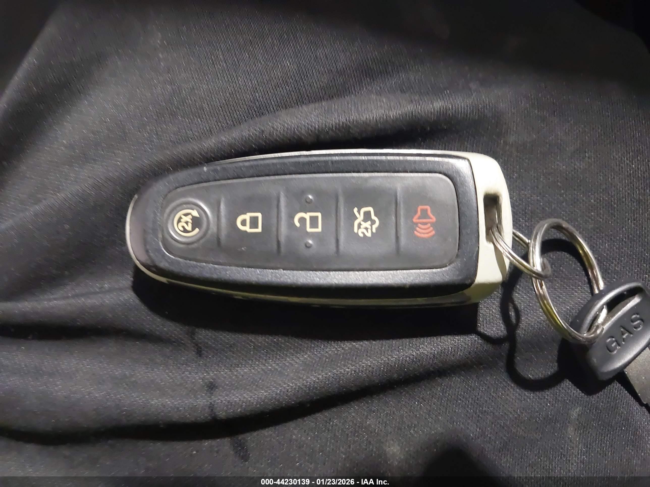 LINCOLN MKS image 11