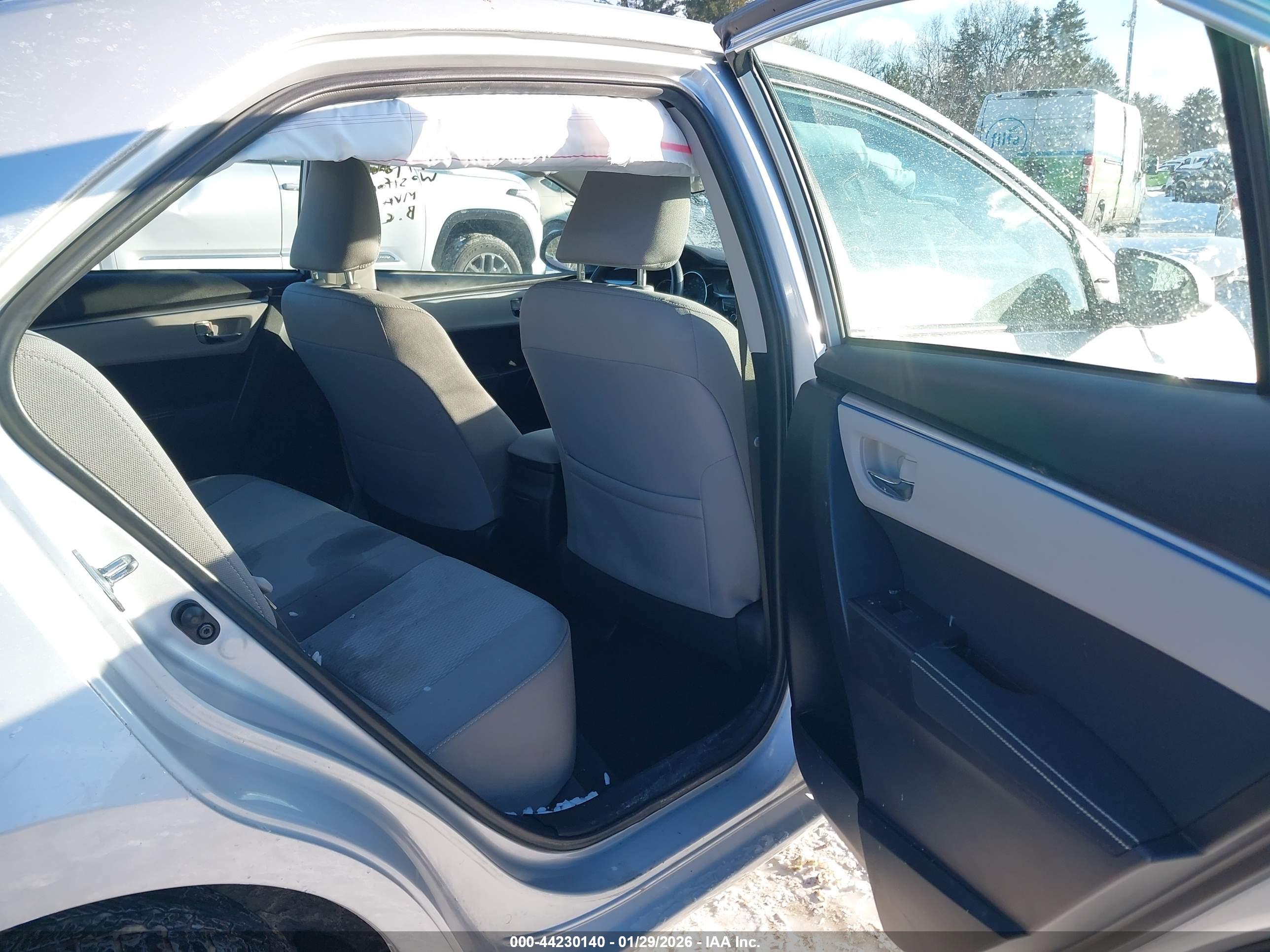 TOYOTA COROLLA image 8