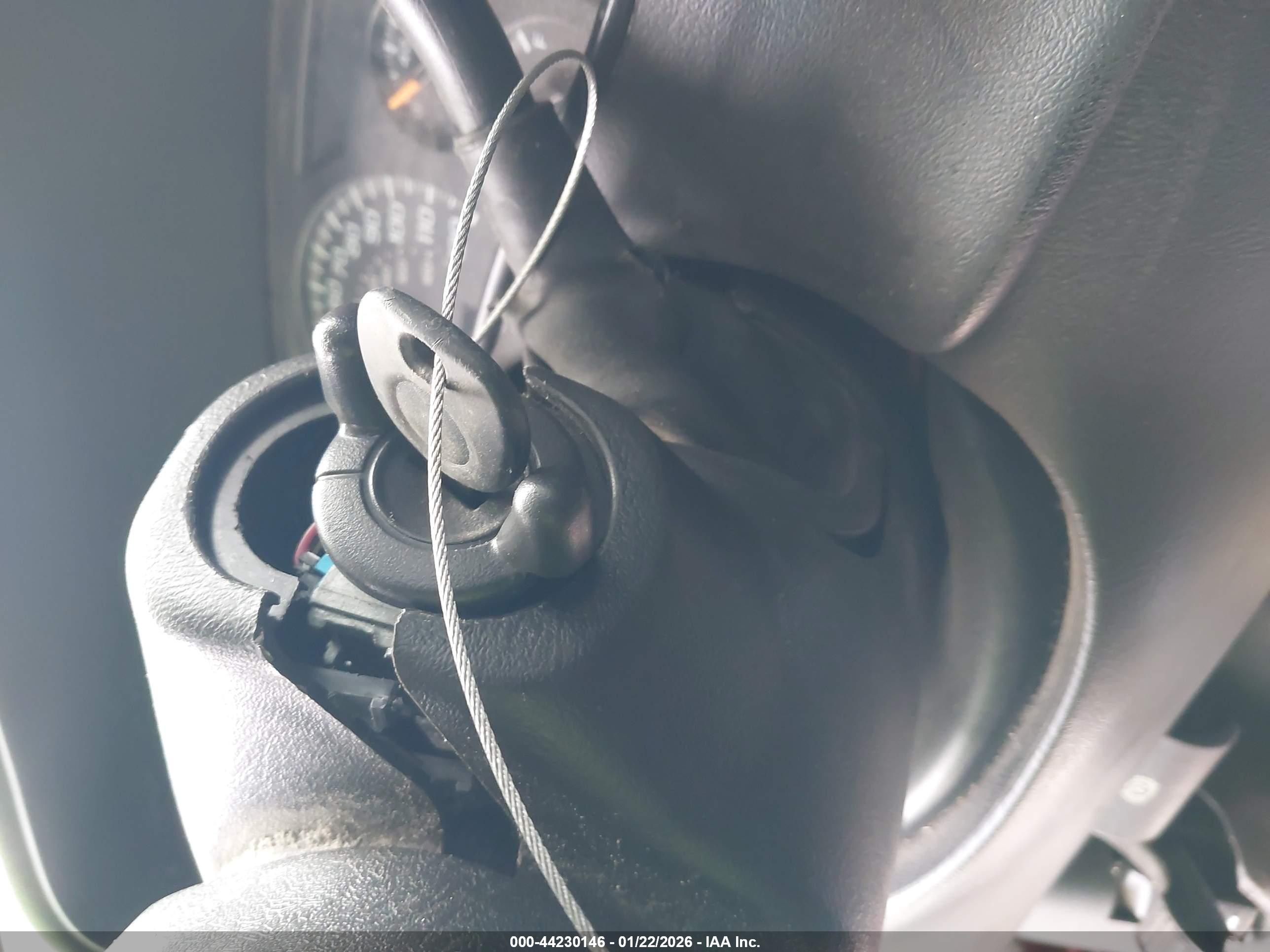 CHEVROLET SILVERADO image 11