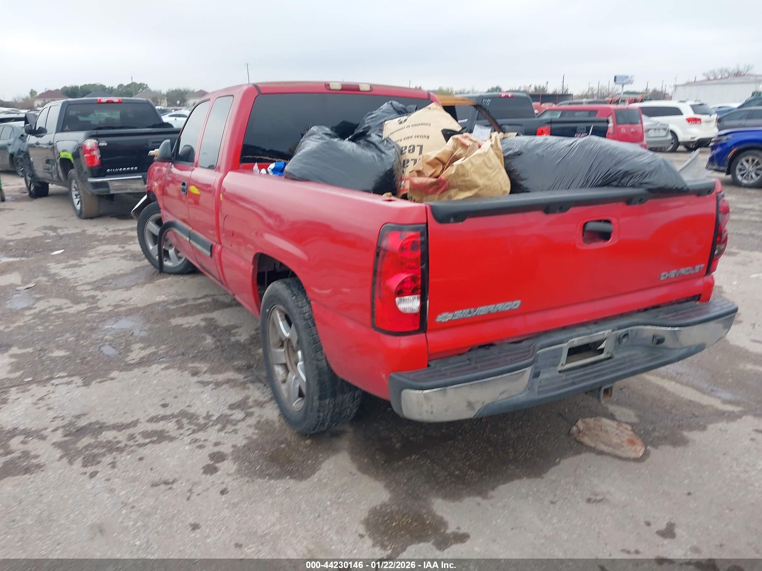 CHEVROLET SILVERADO image 3
