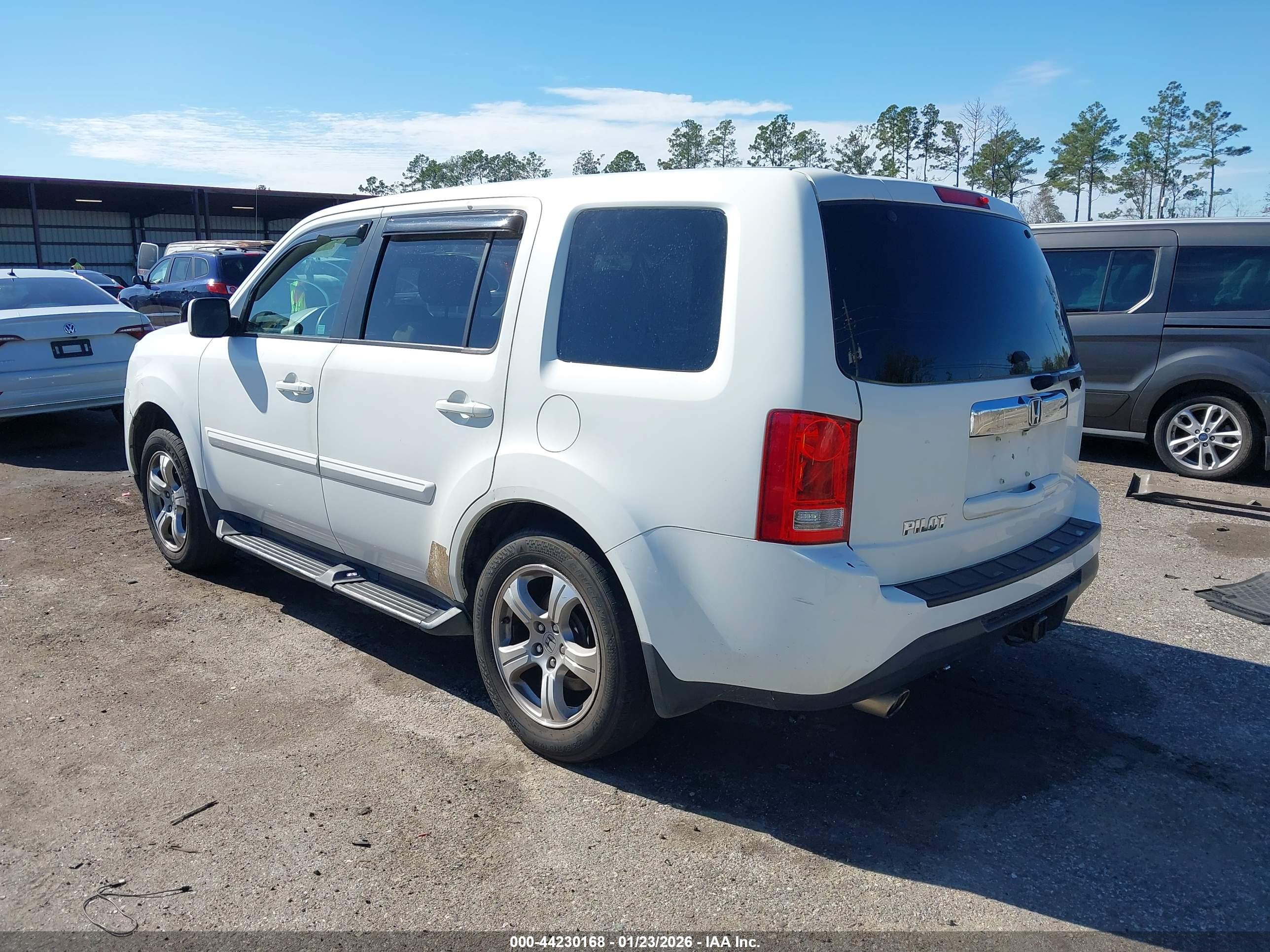 HONDA PILOT image 3