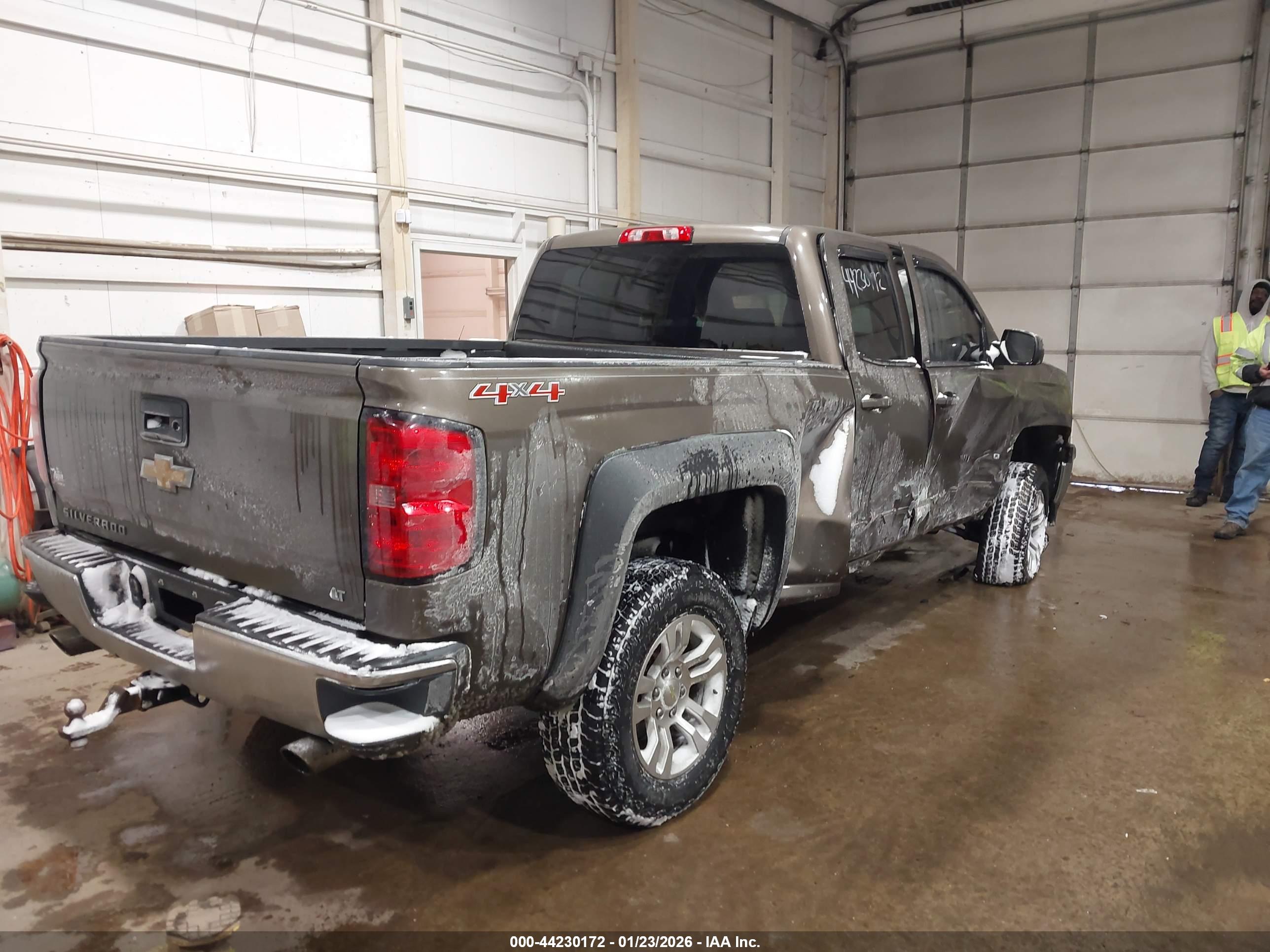 CHEVROLET SILVERADO image 4