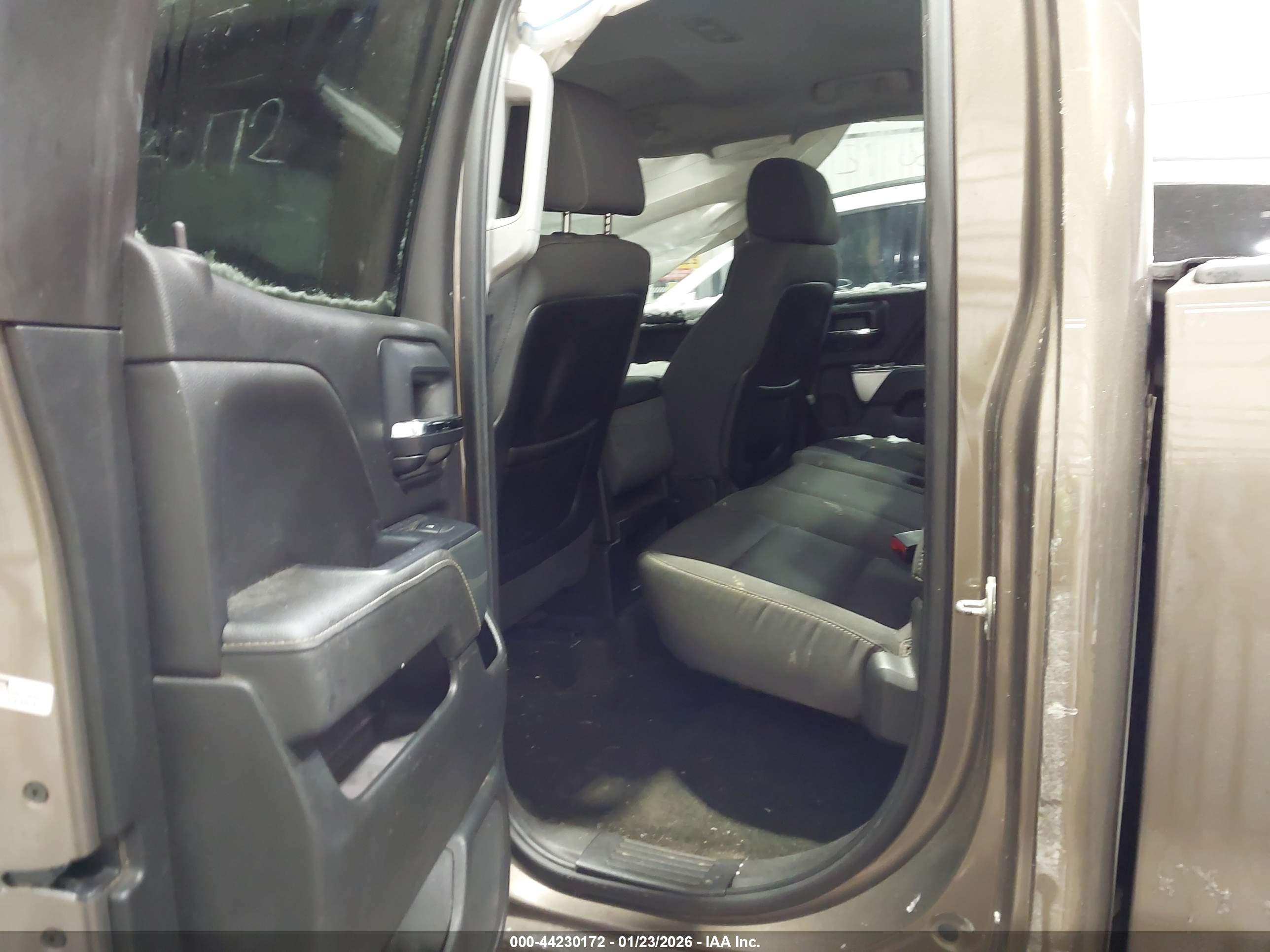 CHEVROLET SILVERADO image 8