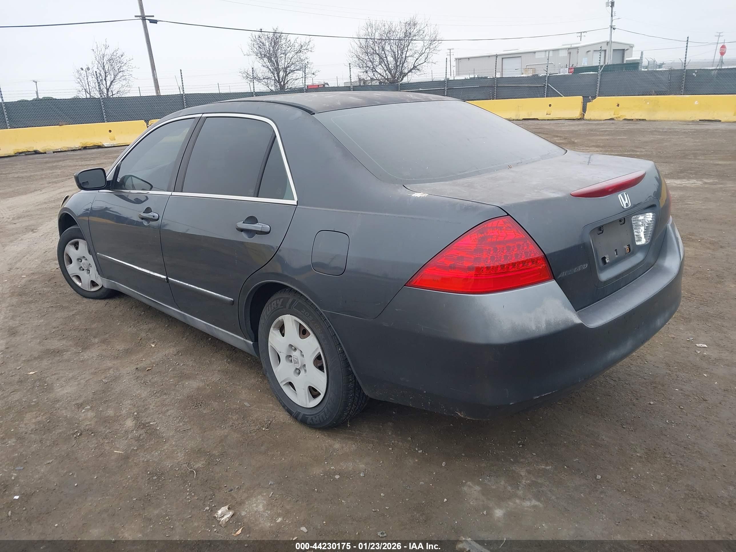 HONDA ACCORD image 3