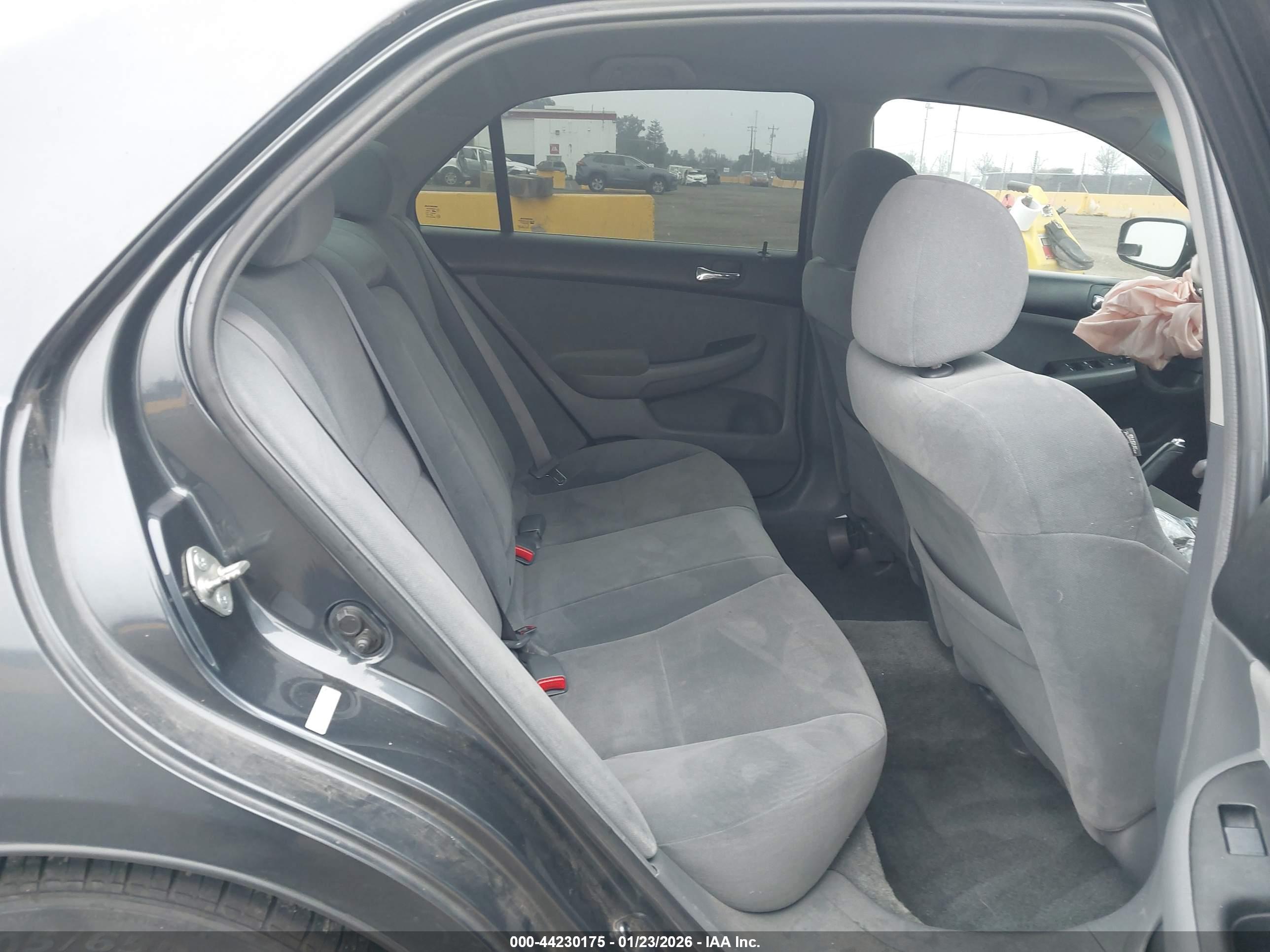 HONDA ACCORD image 8