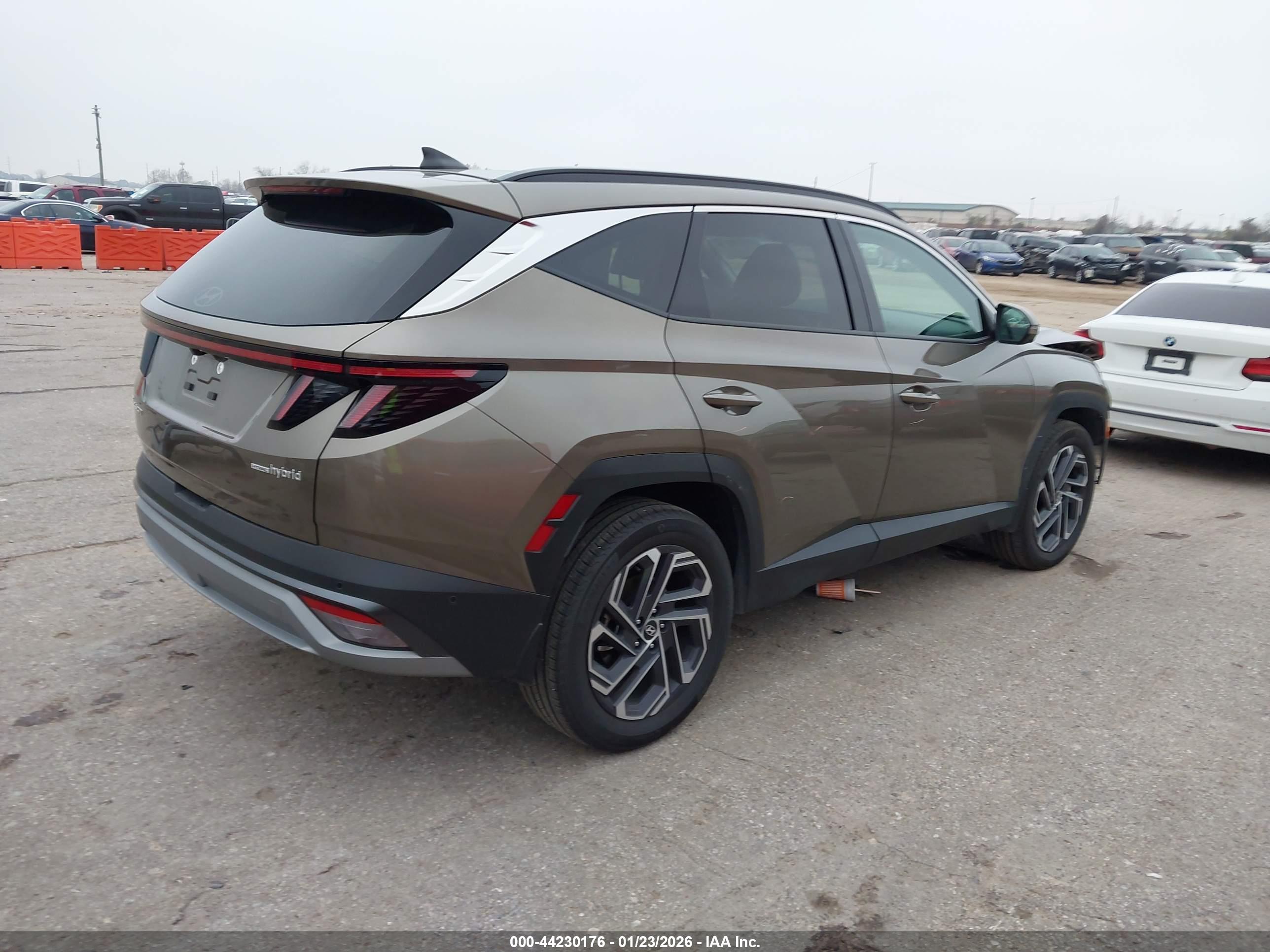 HYUNDAI TUCSON image 4