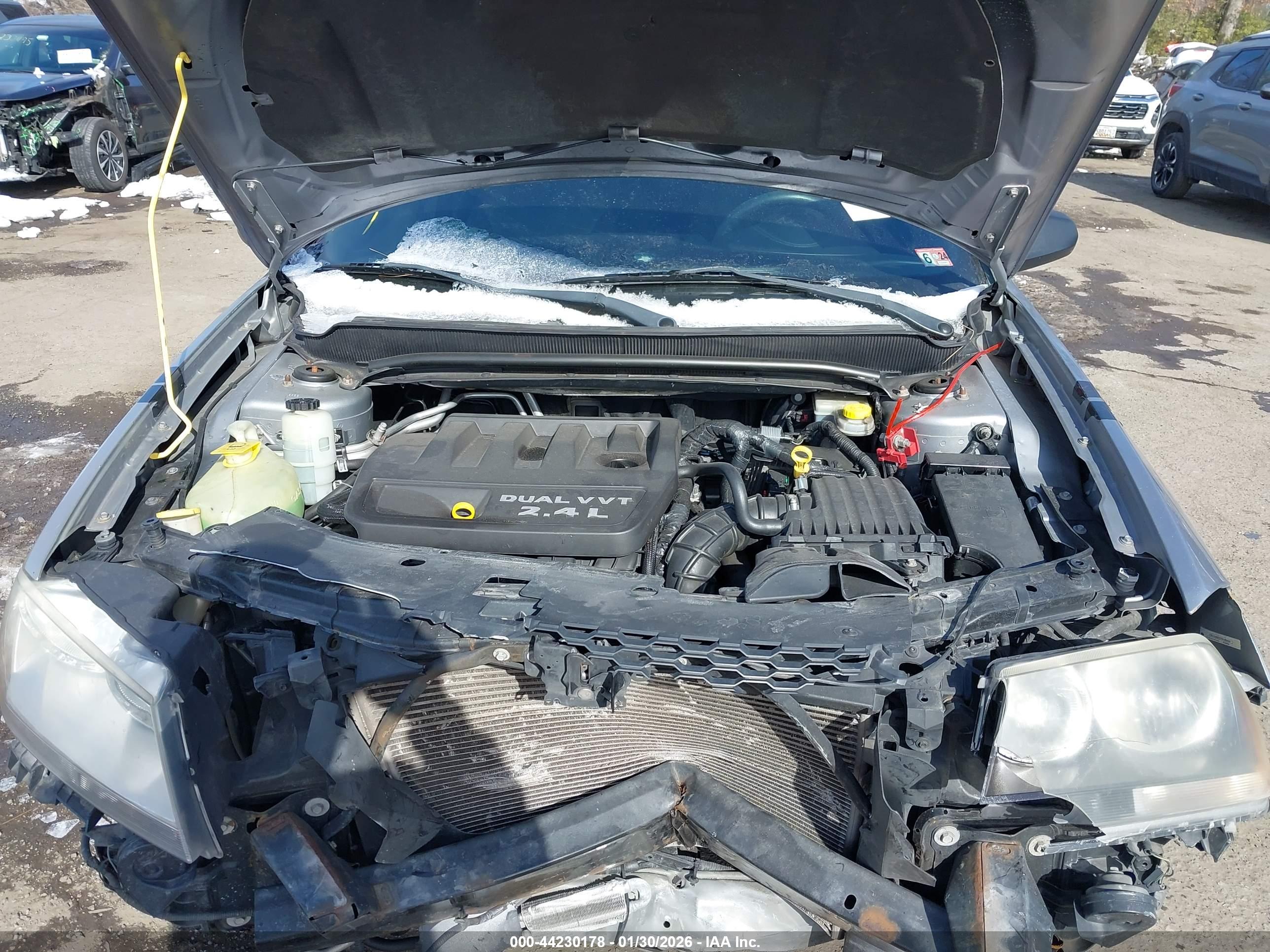 DODGE AVENGER image 10