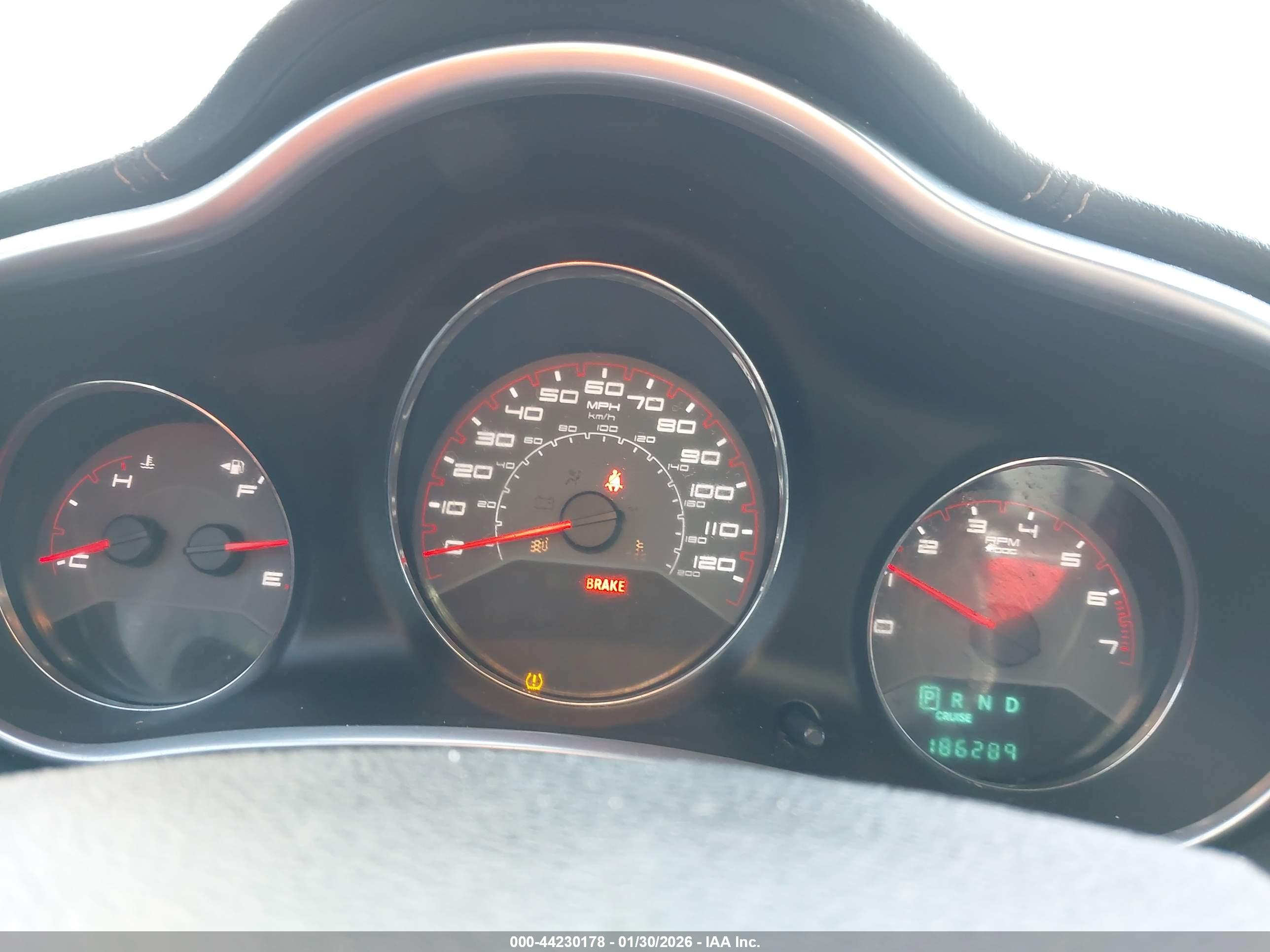 DODGE AVENGER image 7