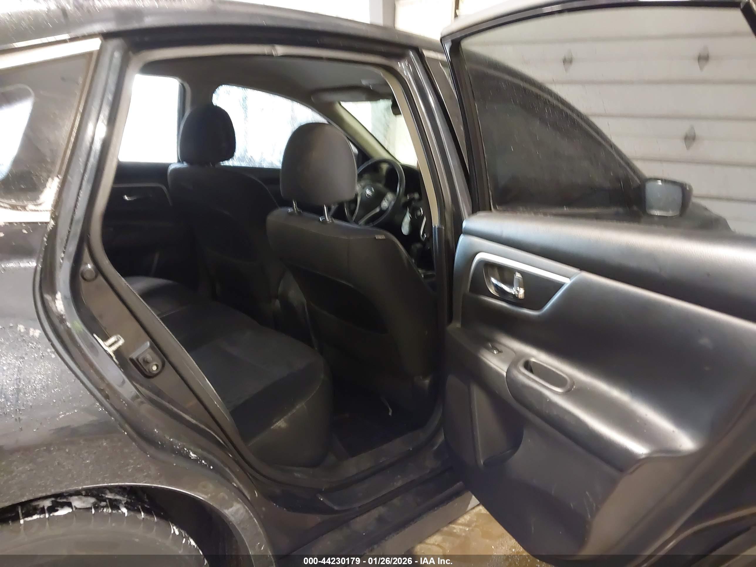 NISSAN ALTIMA image 8