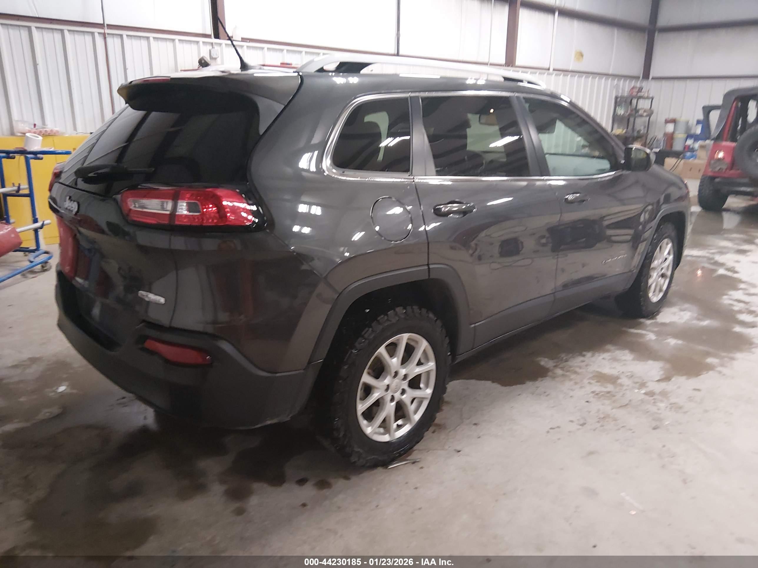 JEEP CHEROKEE image 4