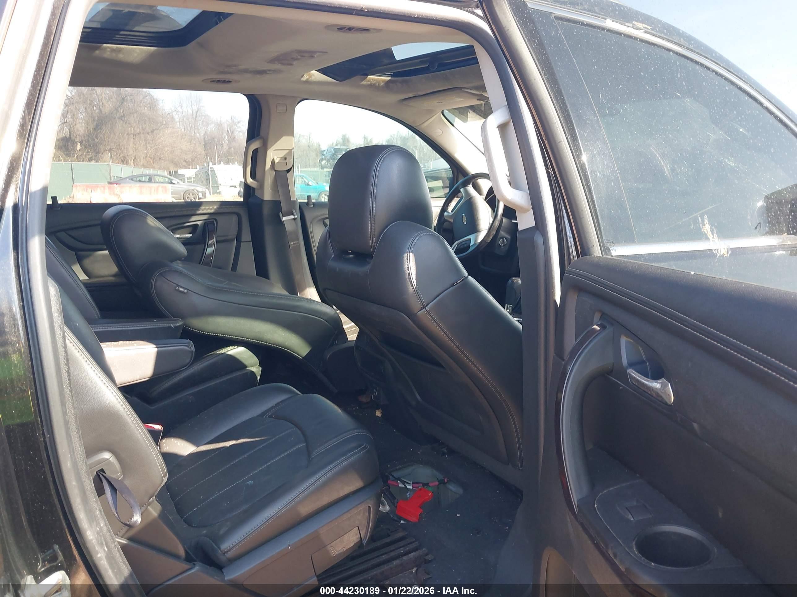 CHEVROLET TRAVERSE image 8