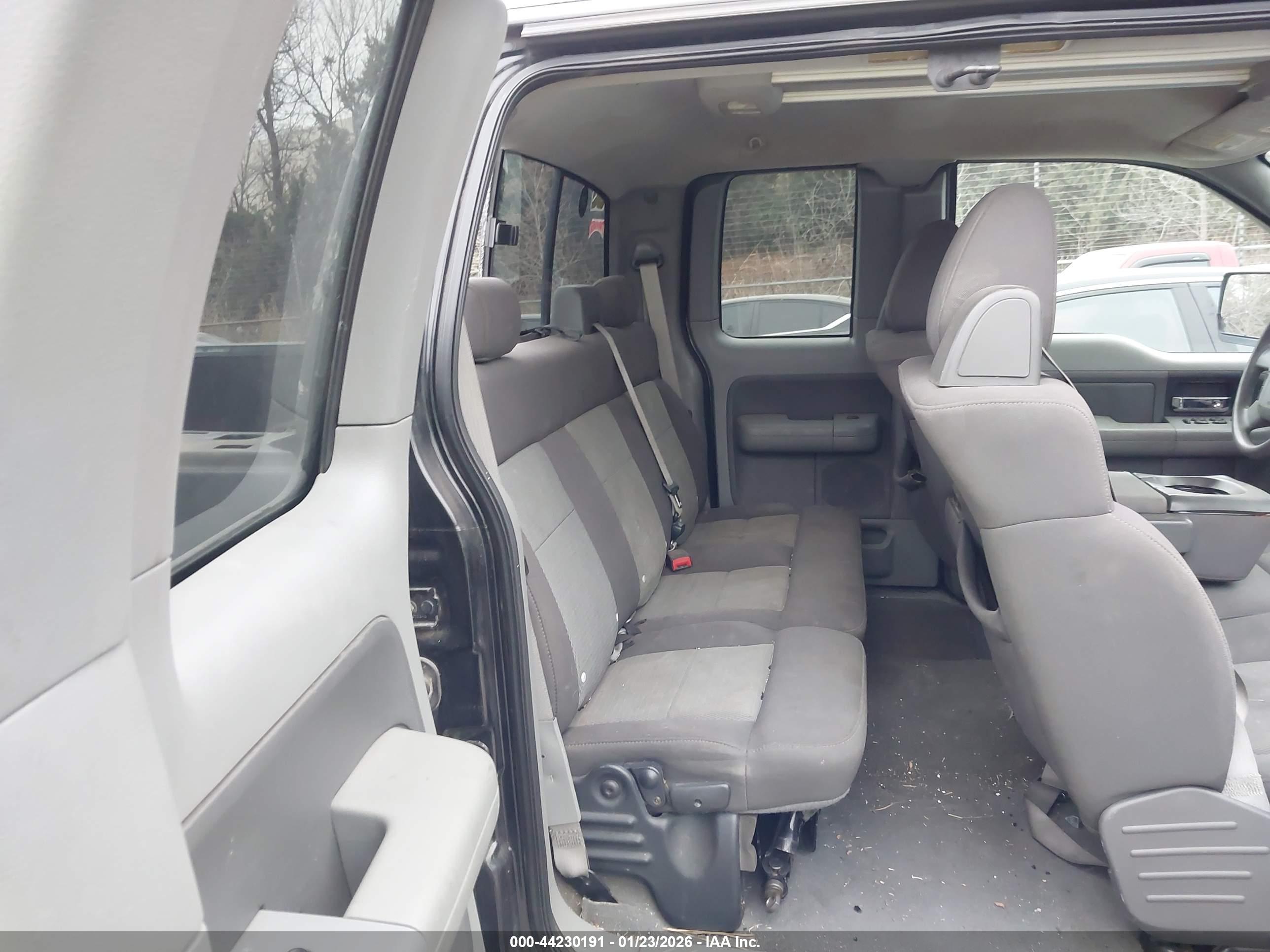 FORD F-150 image 8