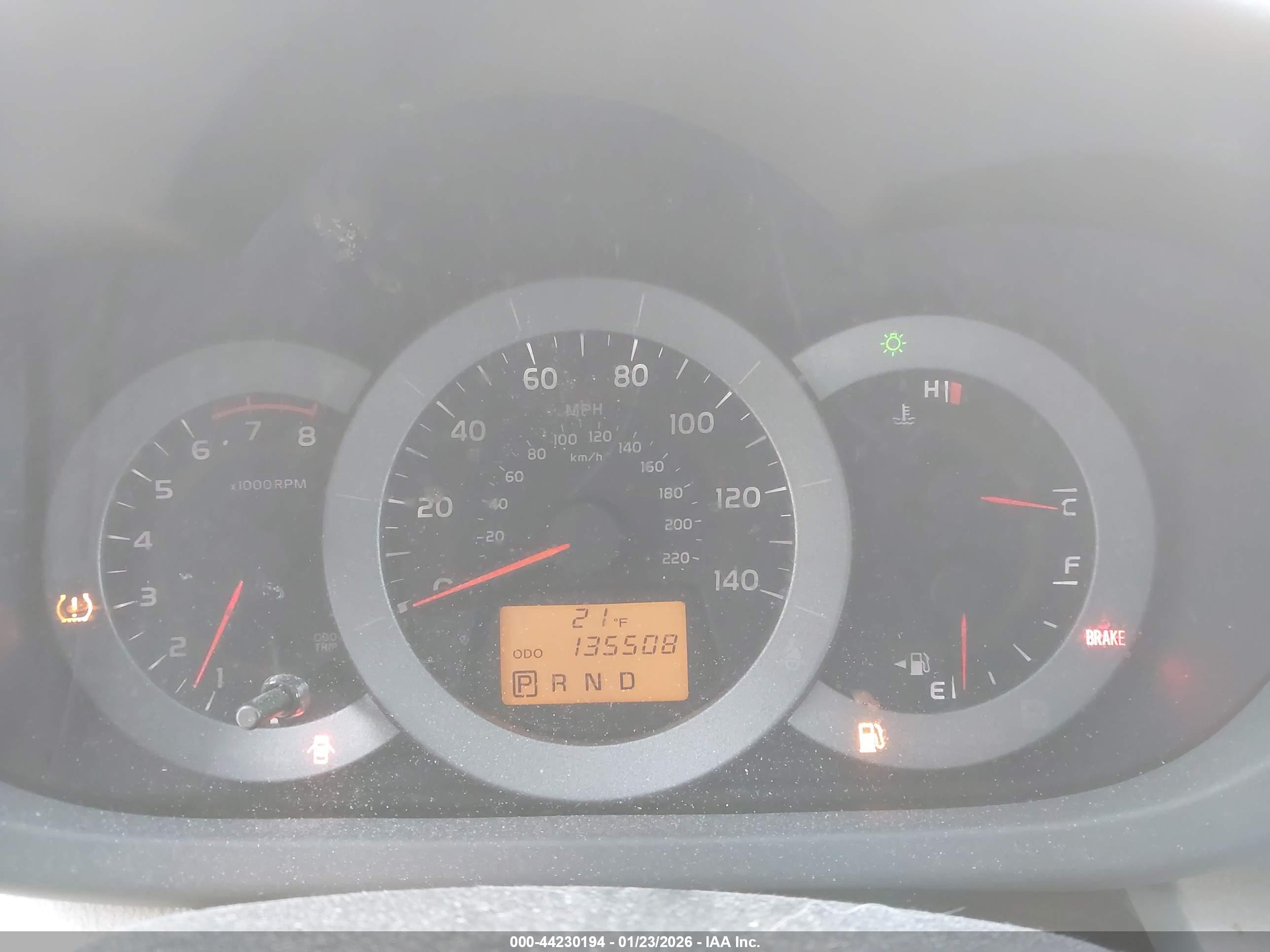 TOYOTA RAV4 image 7