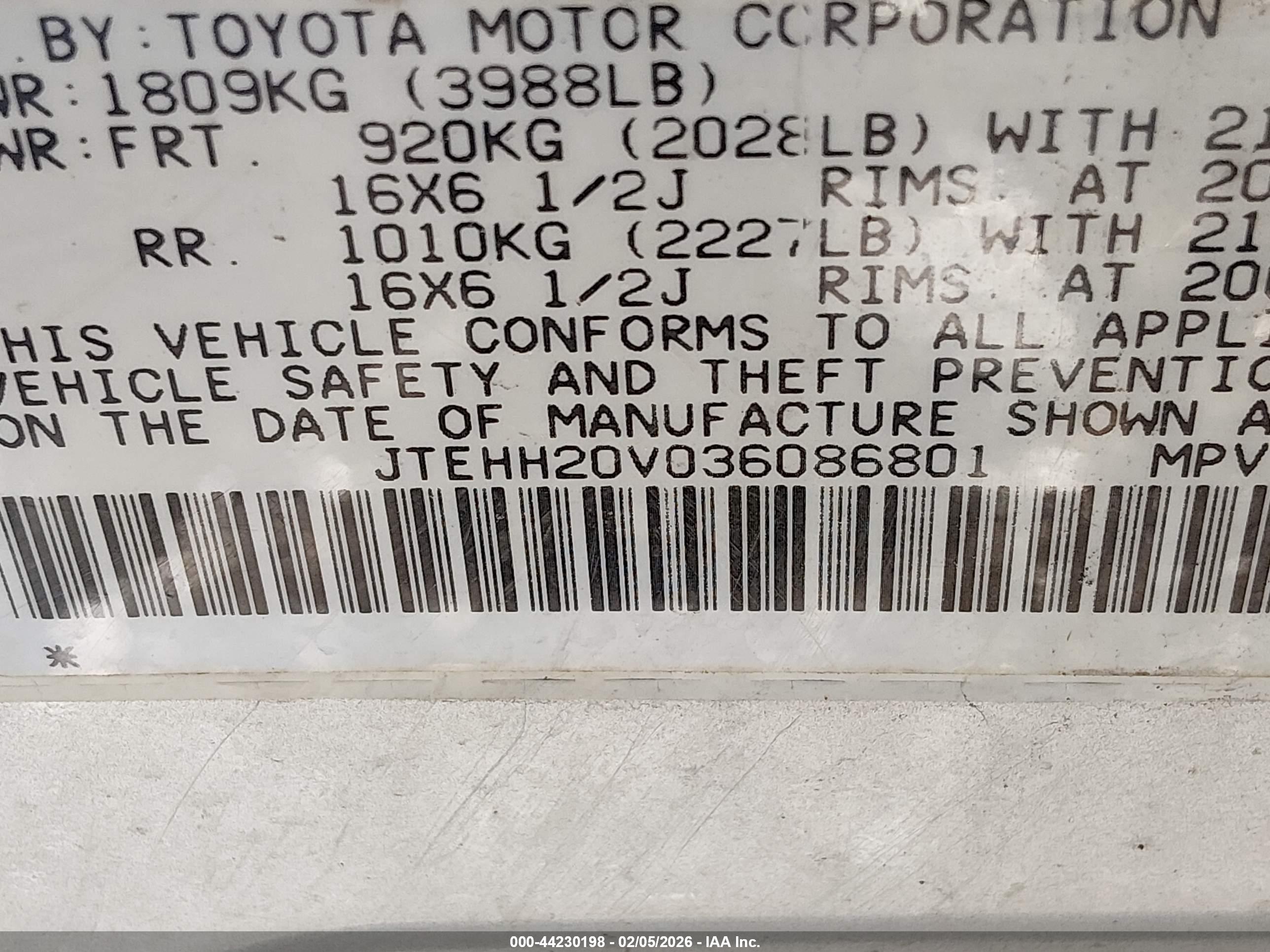 TOYOTA RAV4 image 9