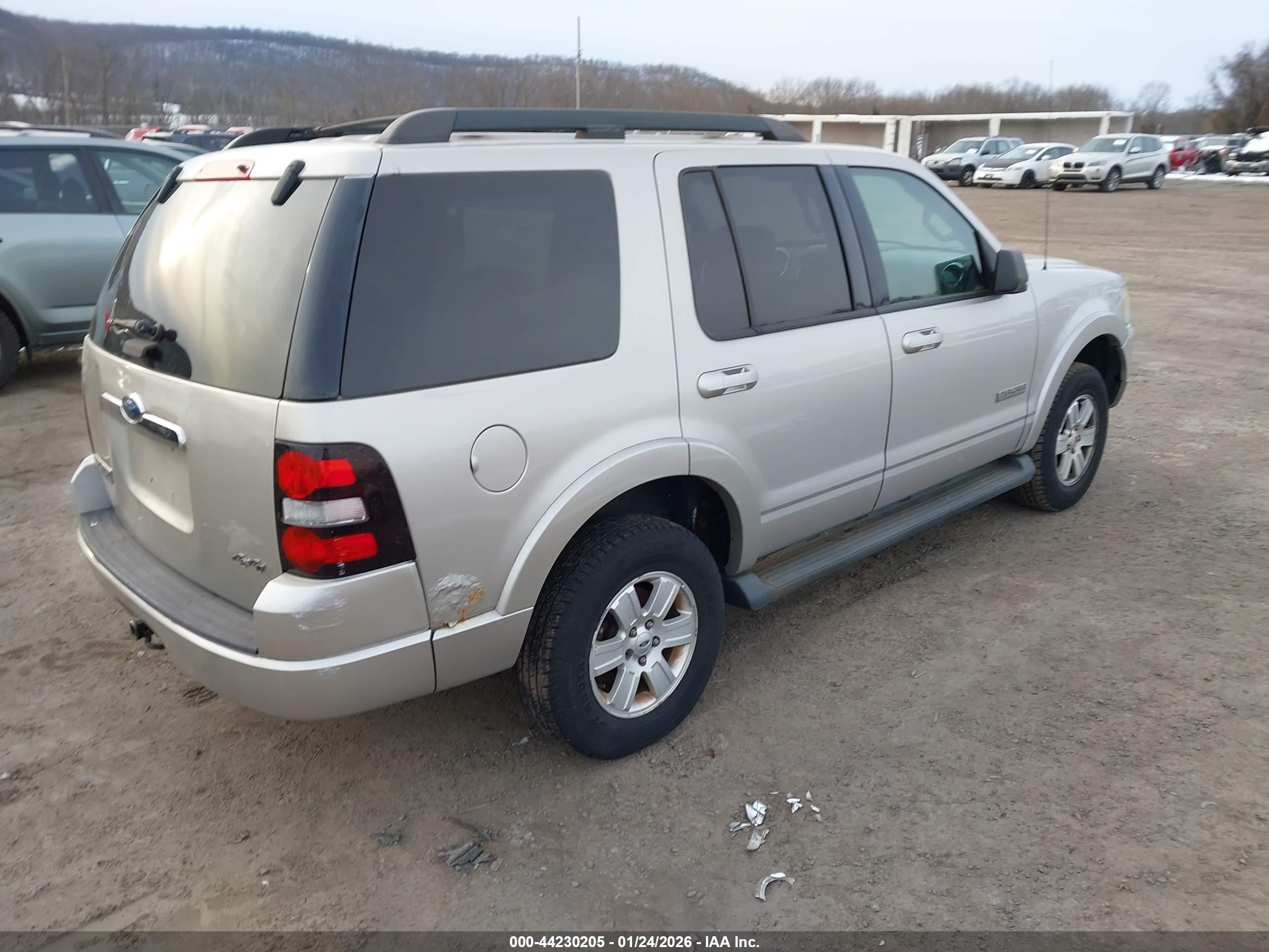 FORD EXPLORER image 4