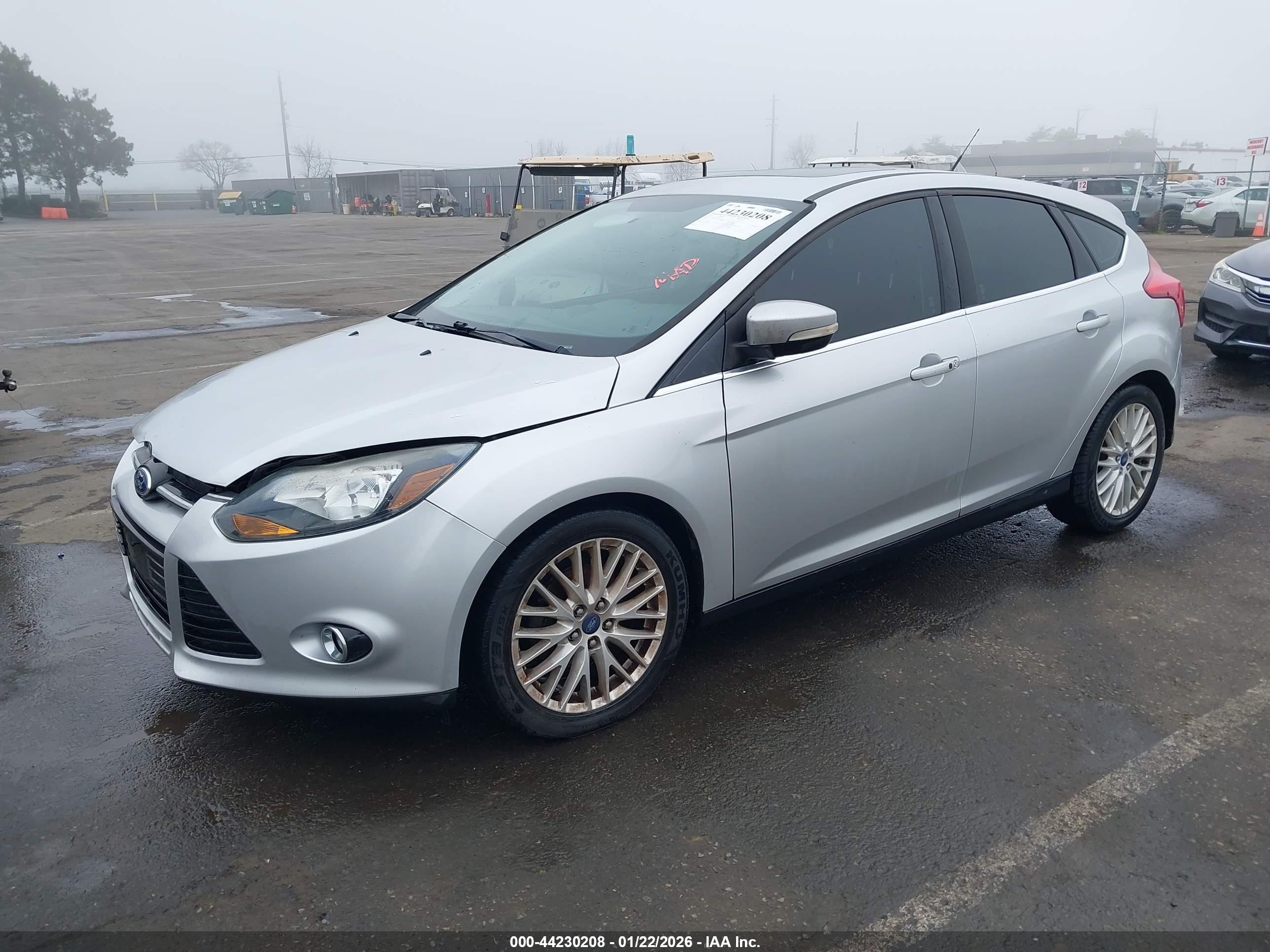 FORD FOCUS image 2