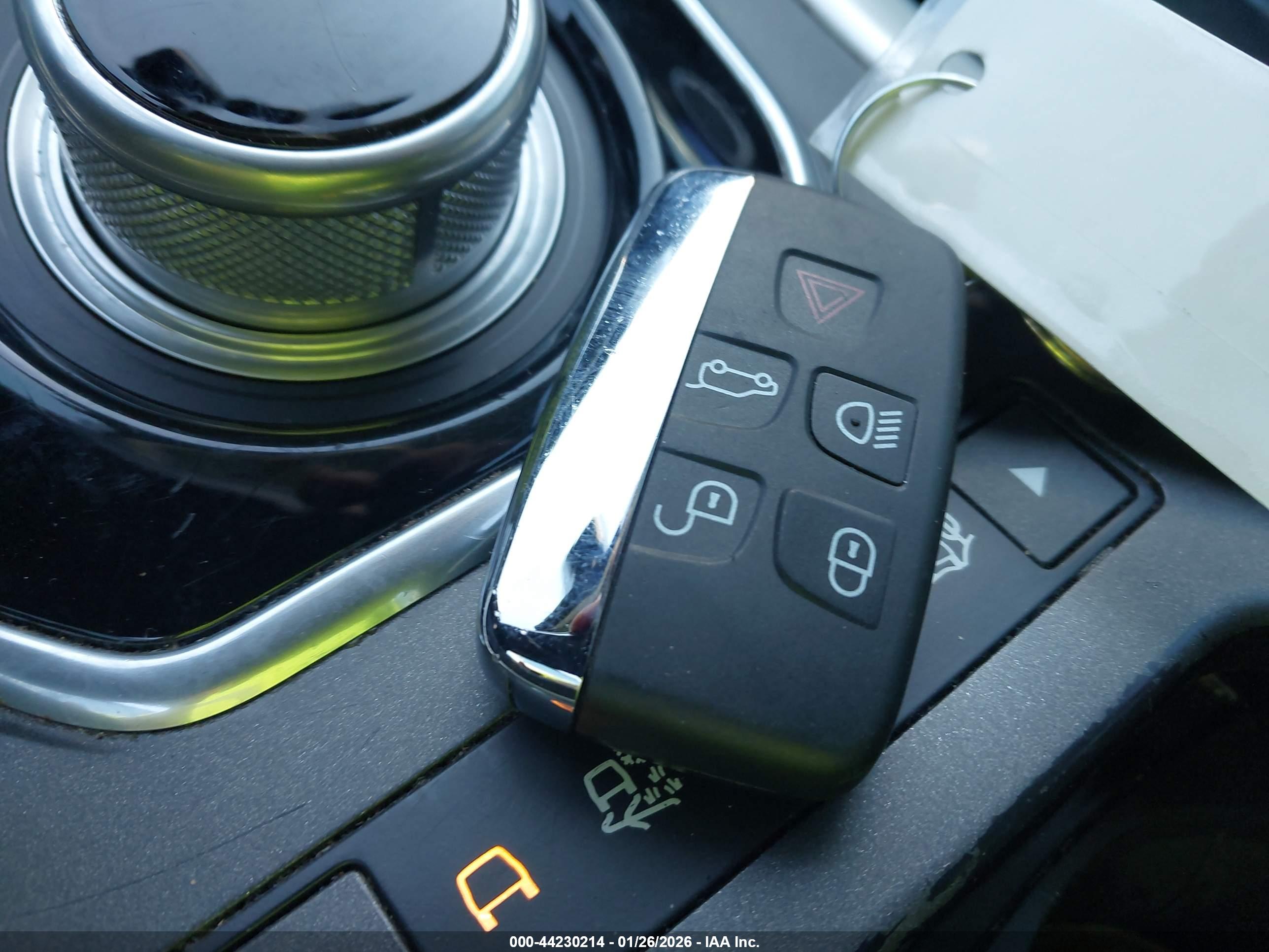 LAND ROVER image 11