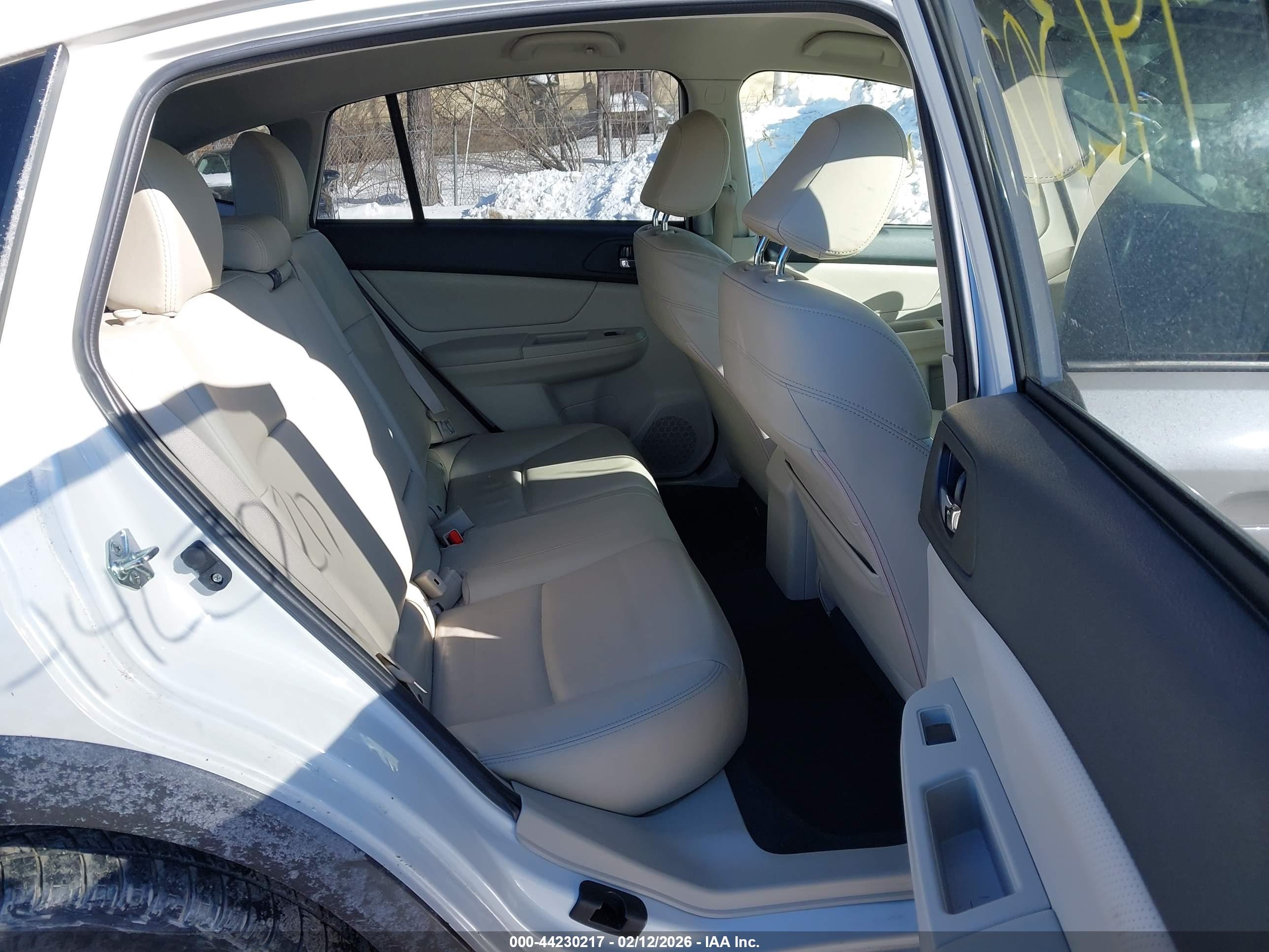 SUBARU XV image 8
