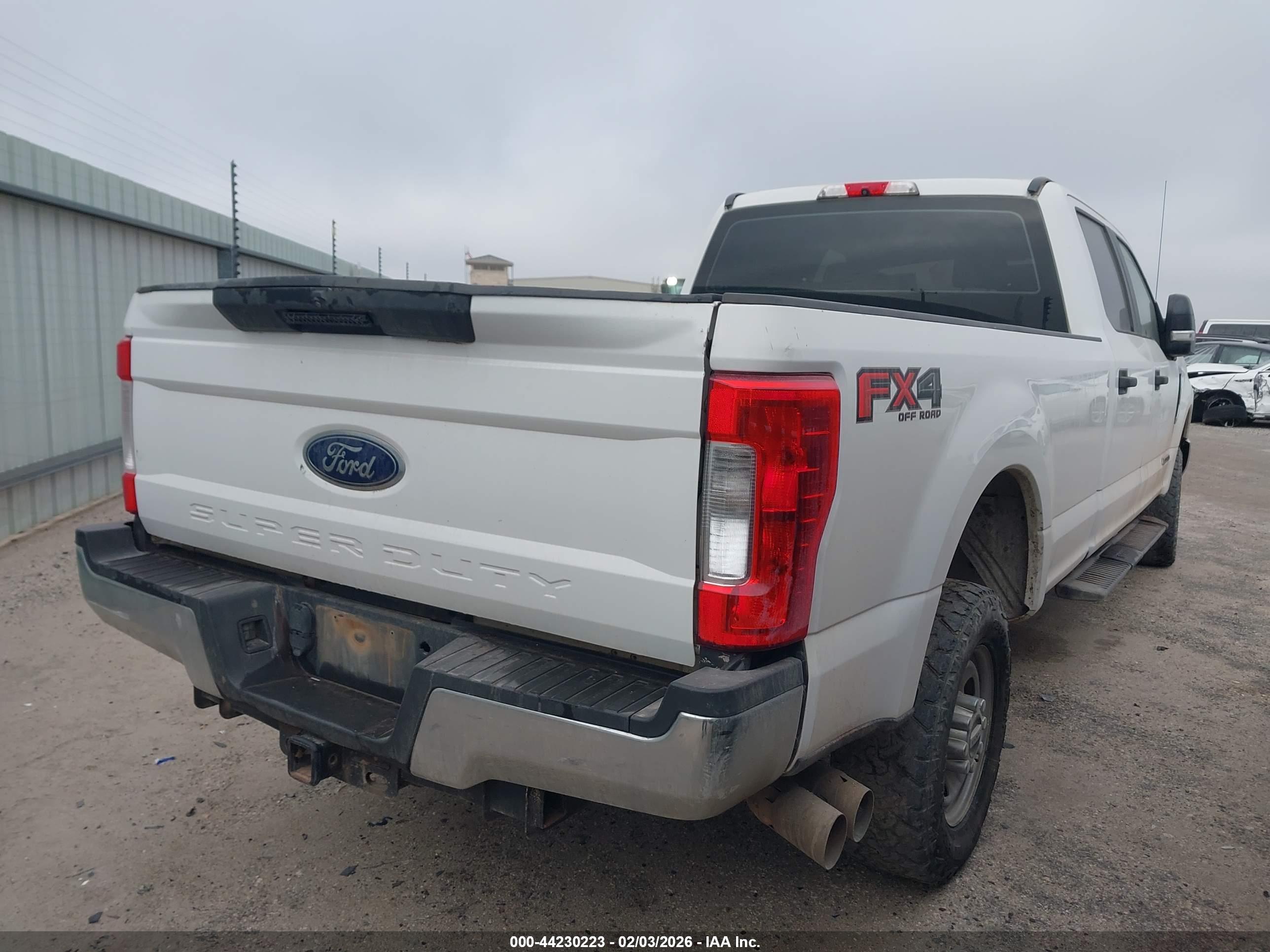 FORD F-250 image 4