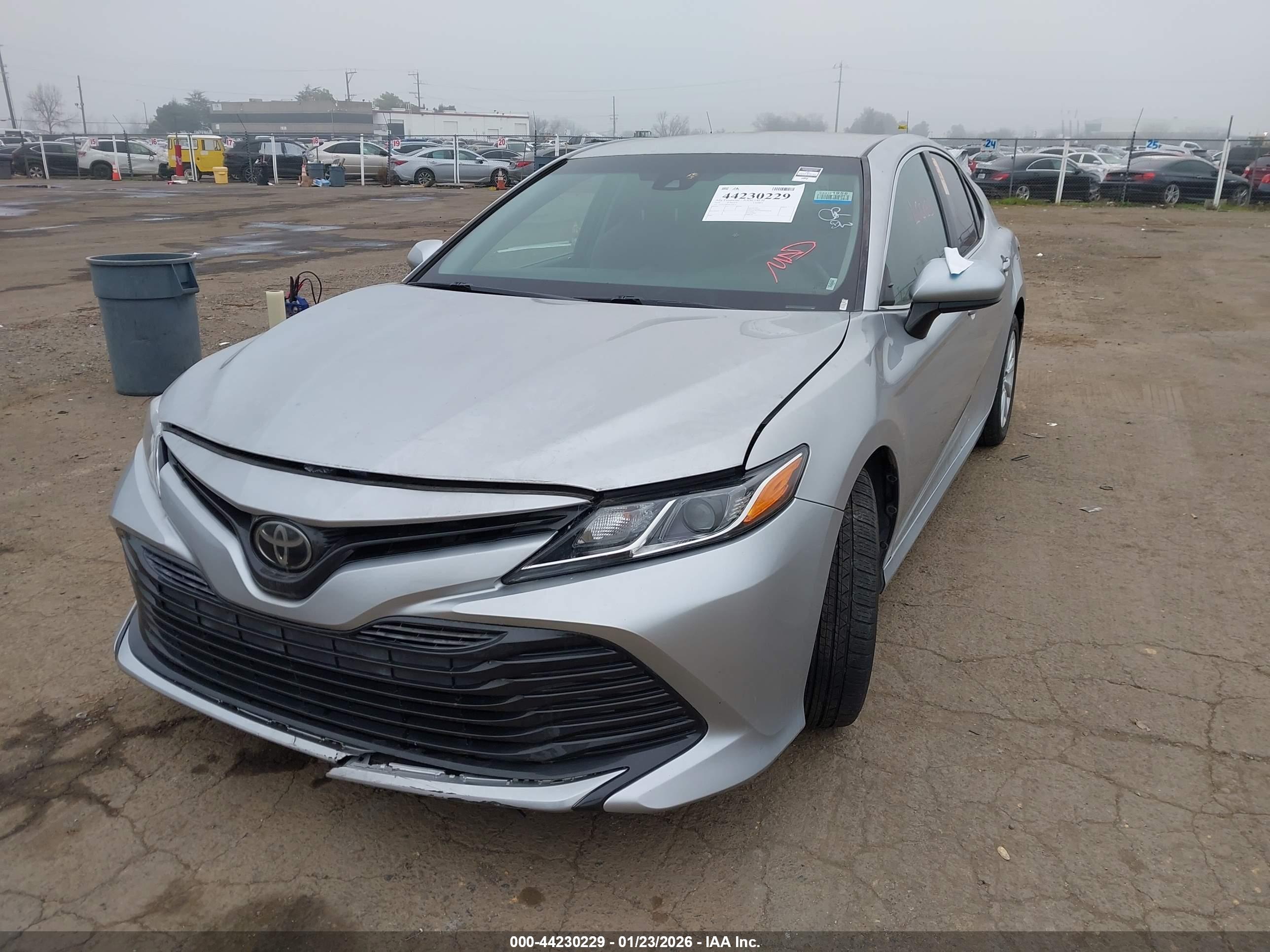 TOYOTA CAMRY image 2