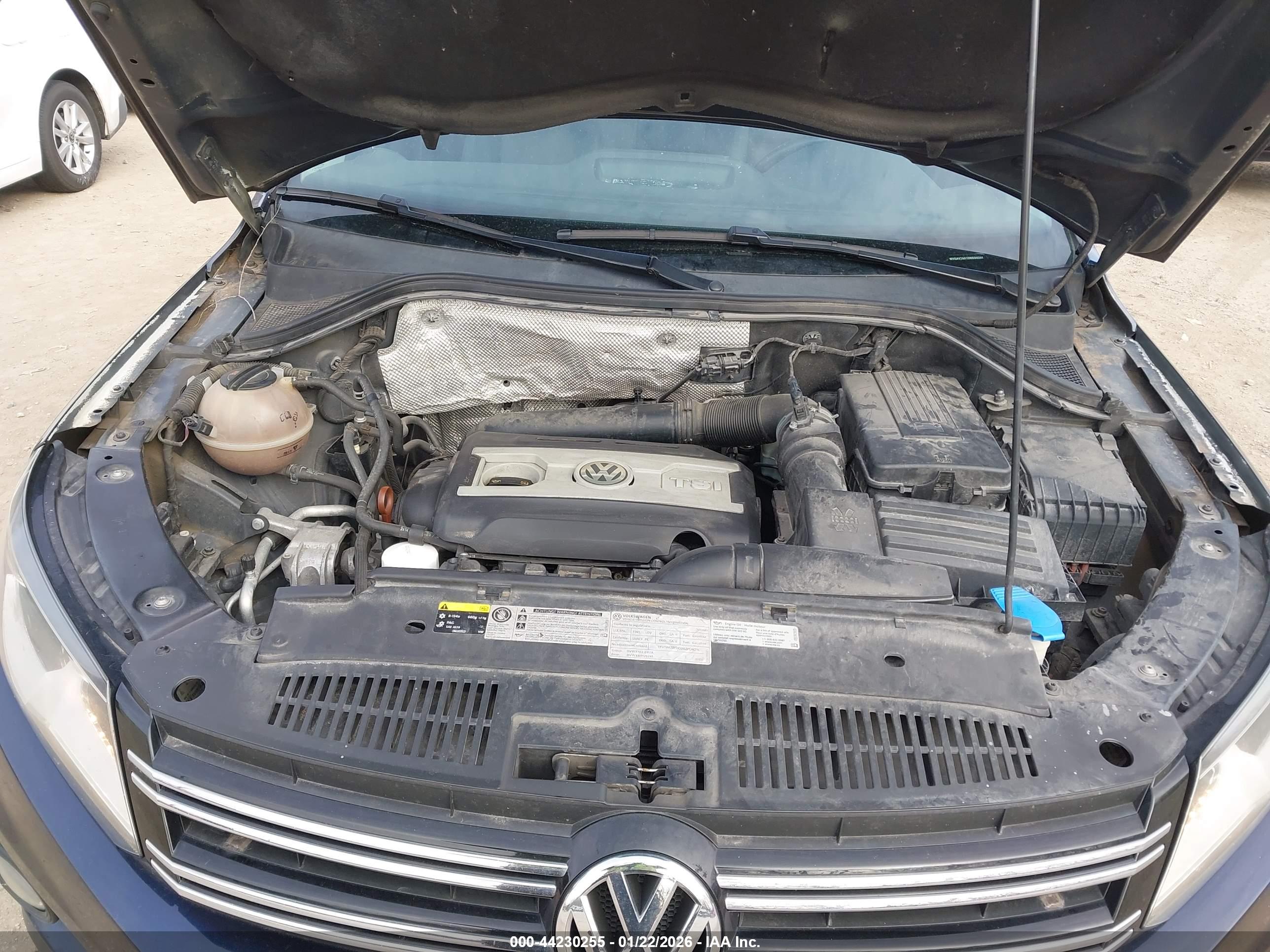 VOLKSWAGEN TIGUAN image 10