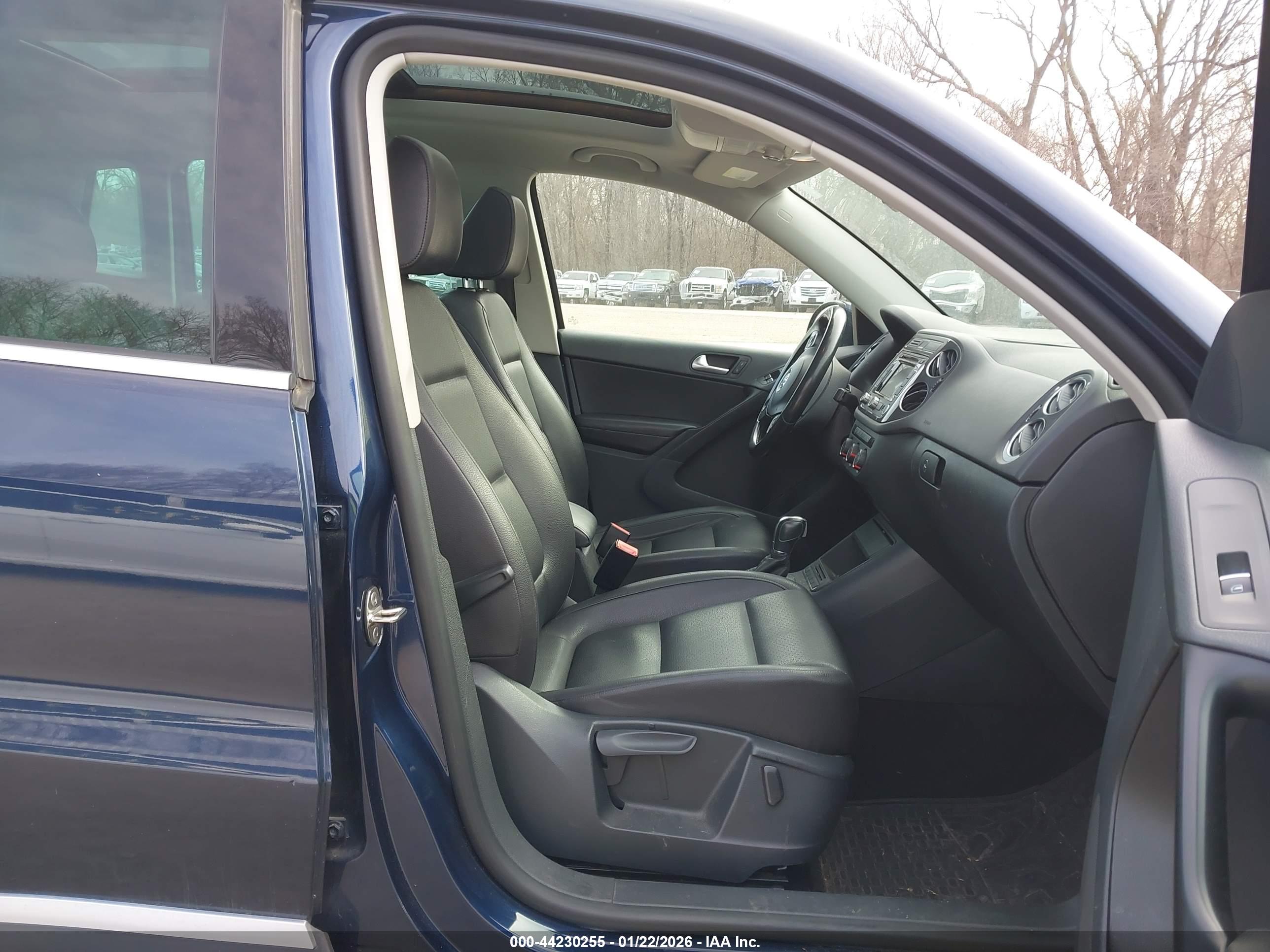VOLKSWAGEN TIGUAN image 5