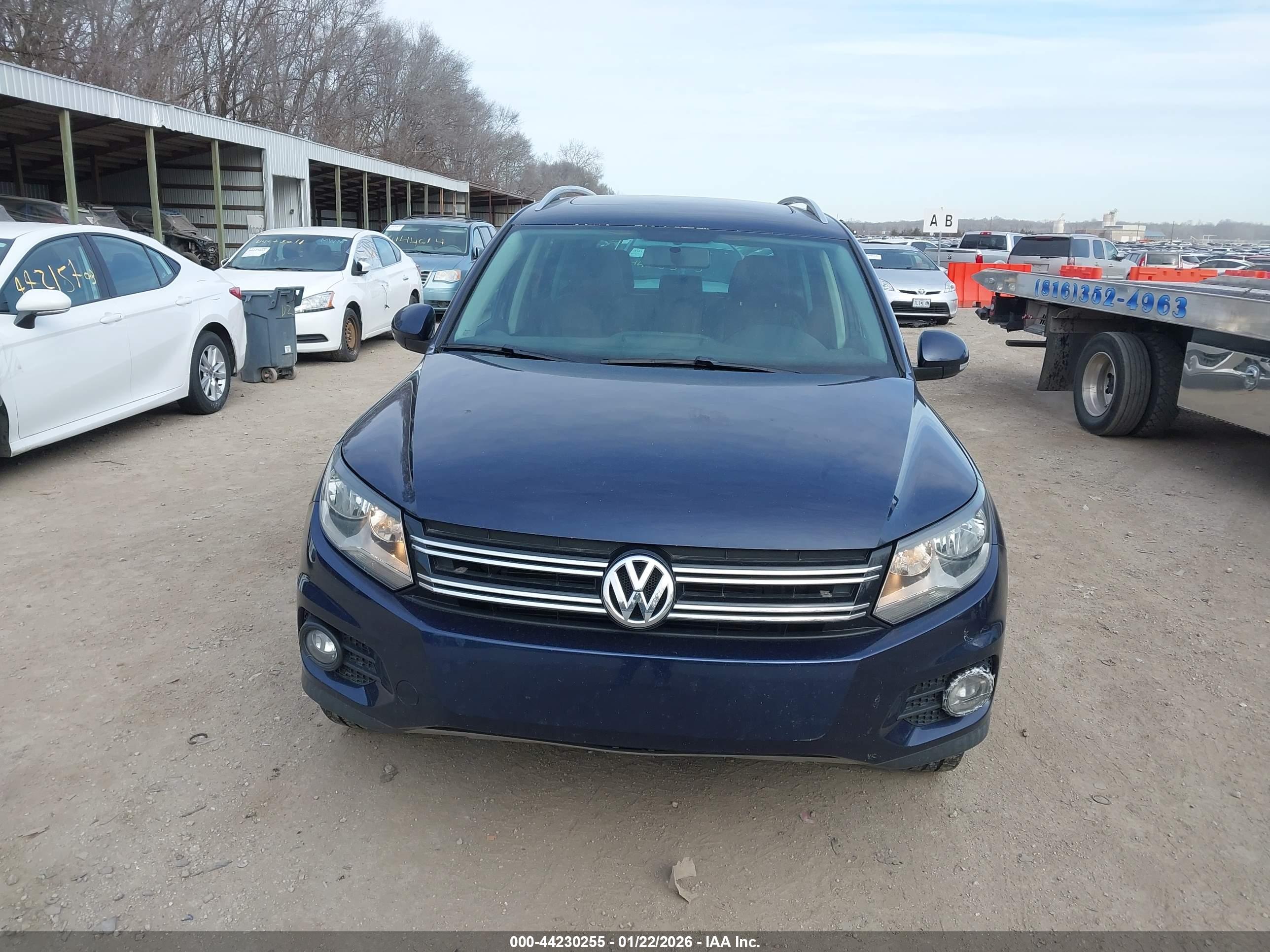 VOLKSWAGEN TIGUAN image 6