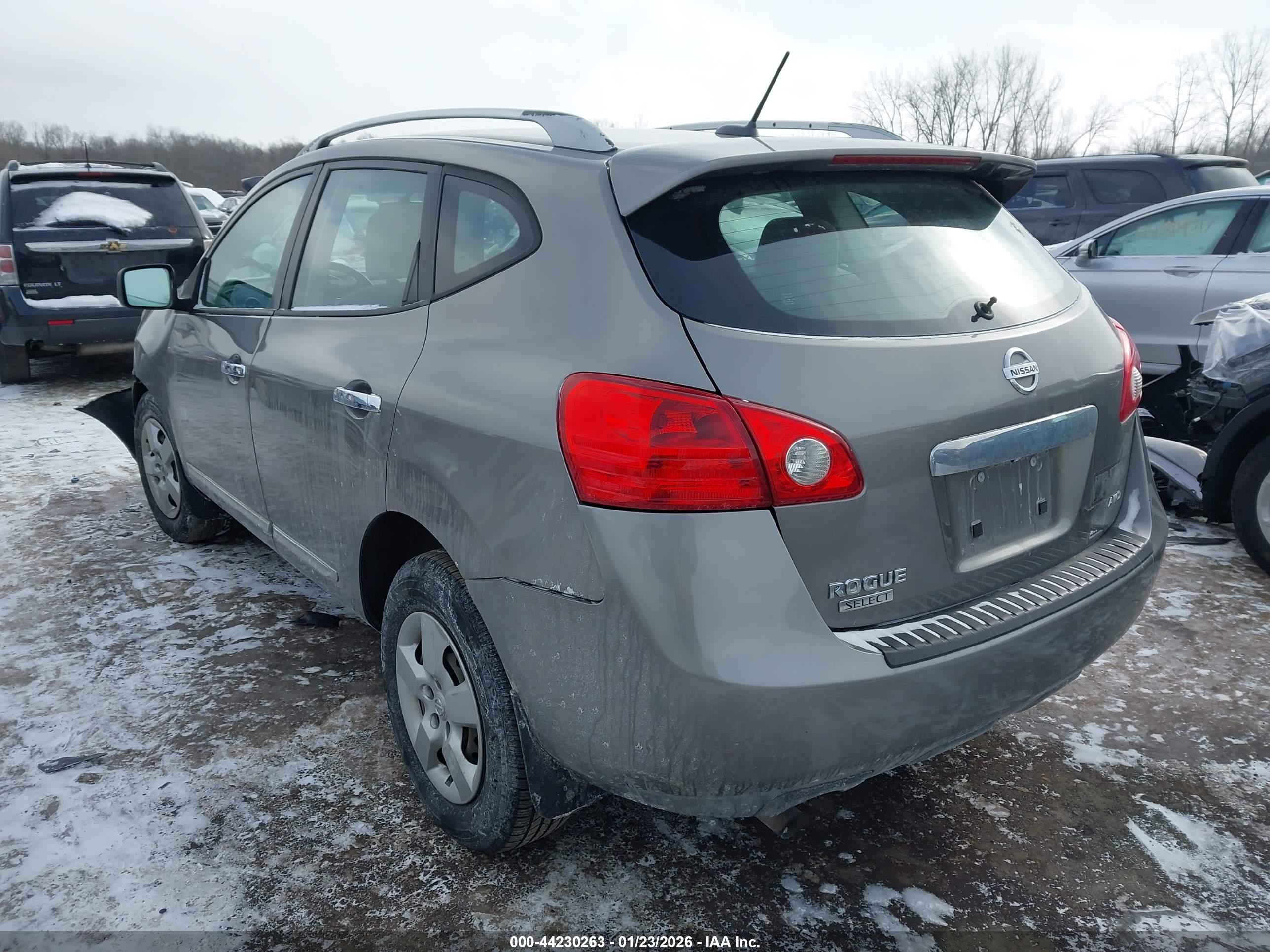 NISSAN ROGUE image 3