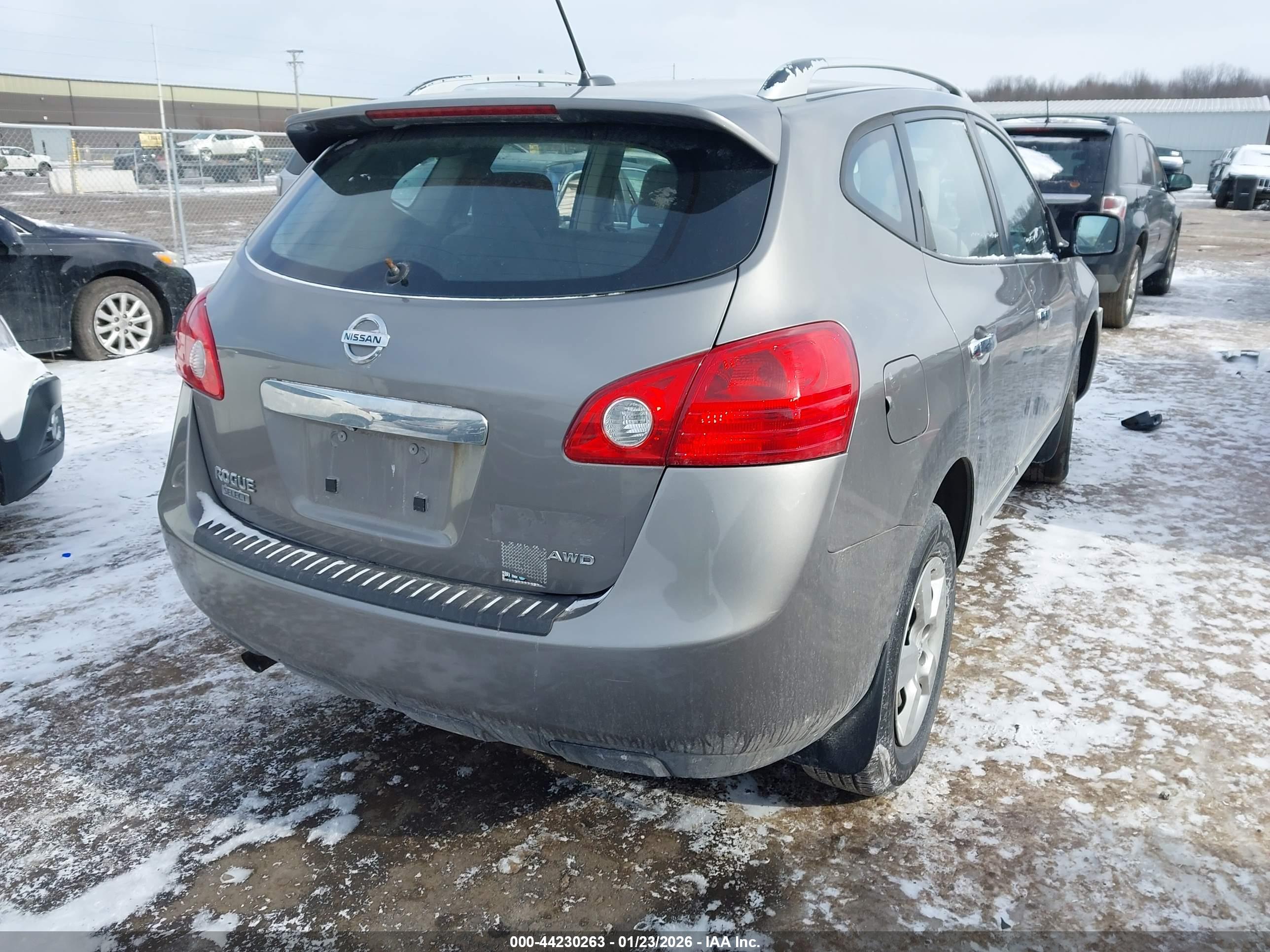 NISSAN ROGUE image 4