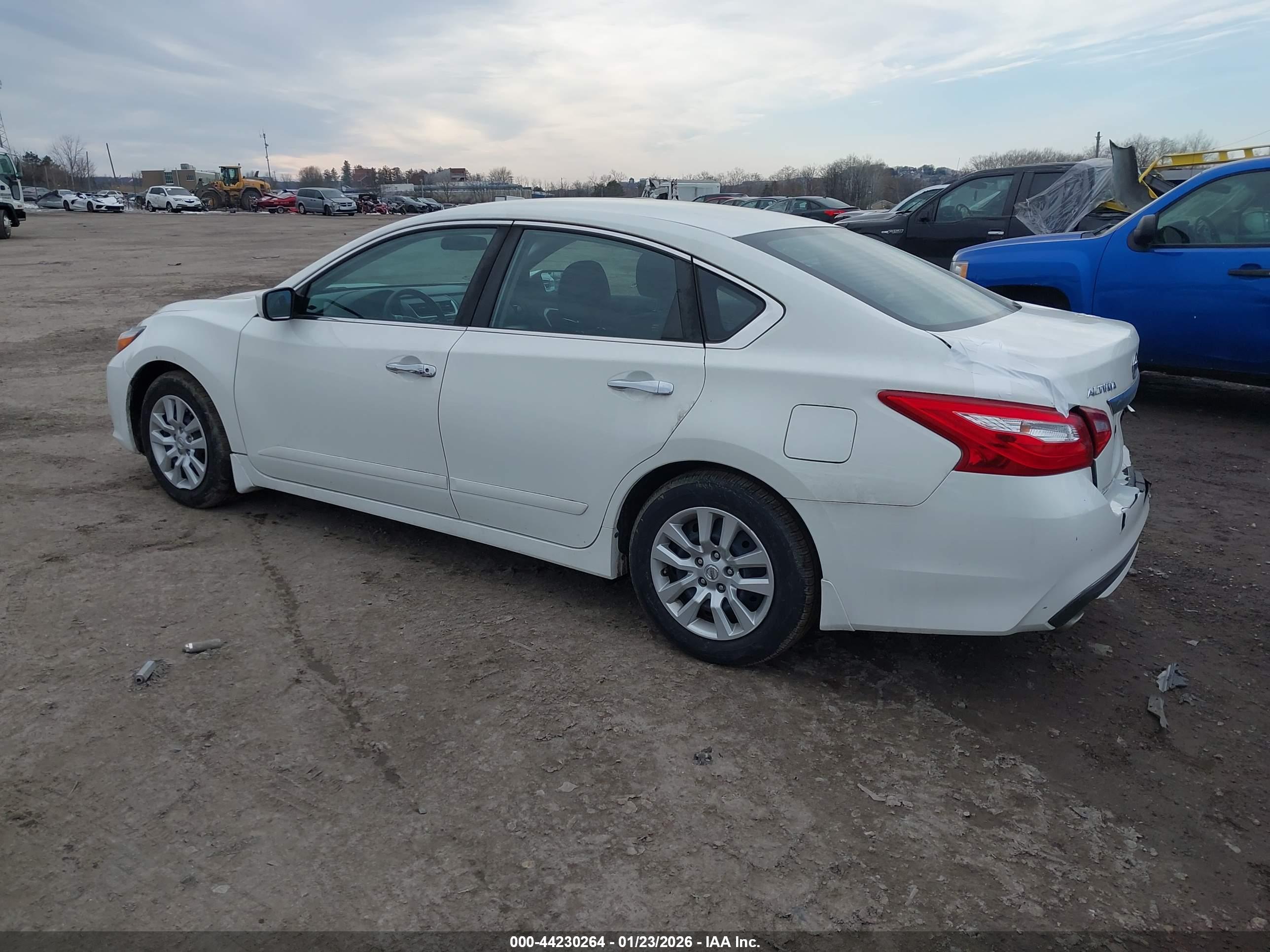 NISSAN ALTIMA image 3