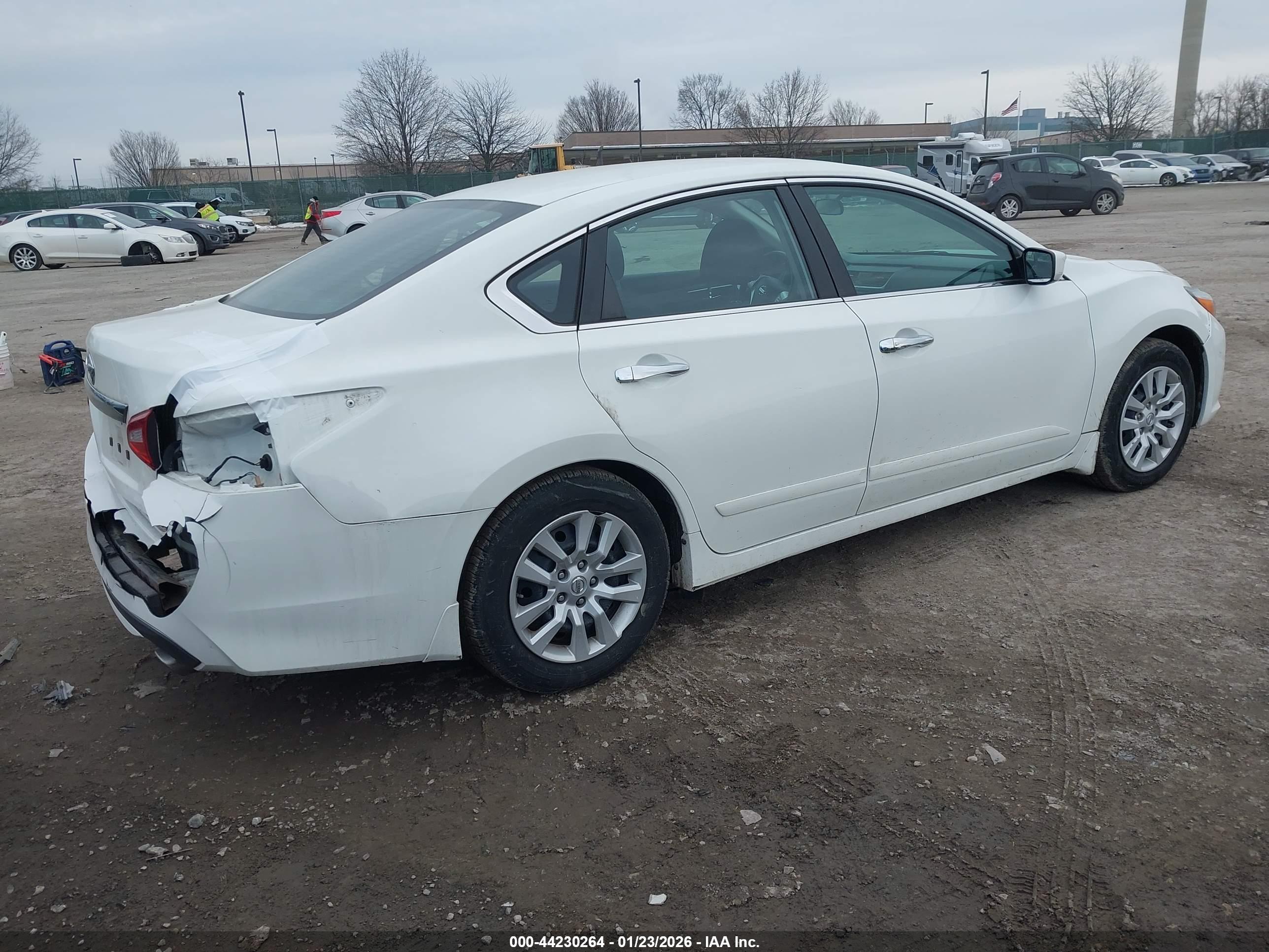 NISSAN ALTIMA image 4
