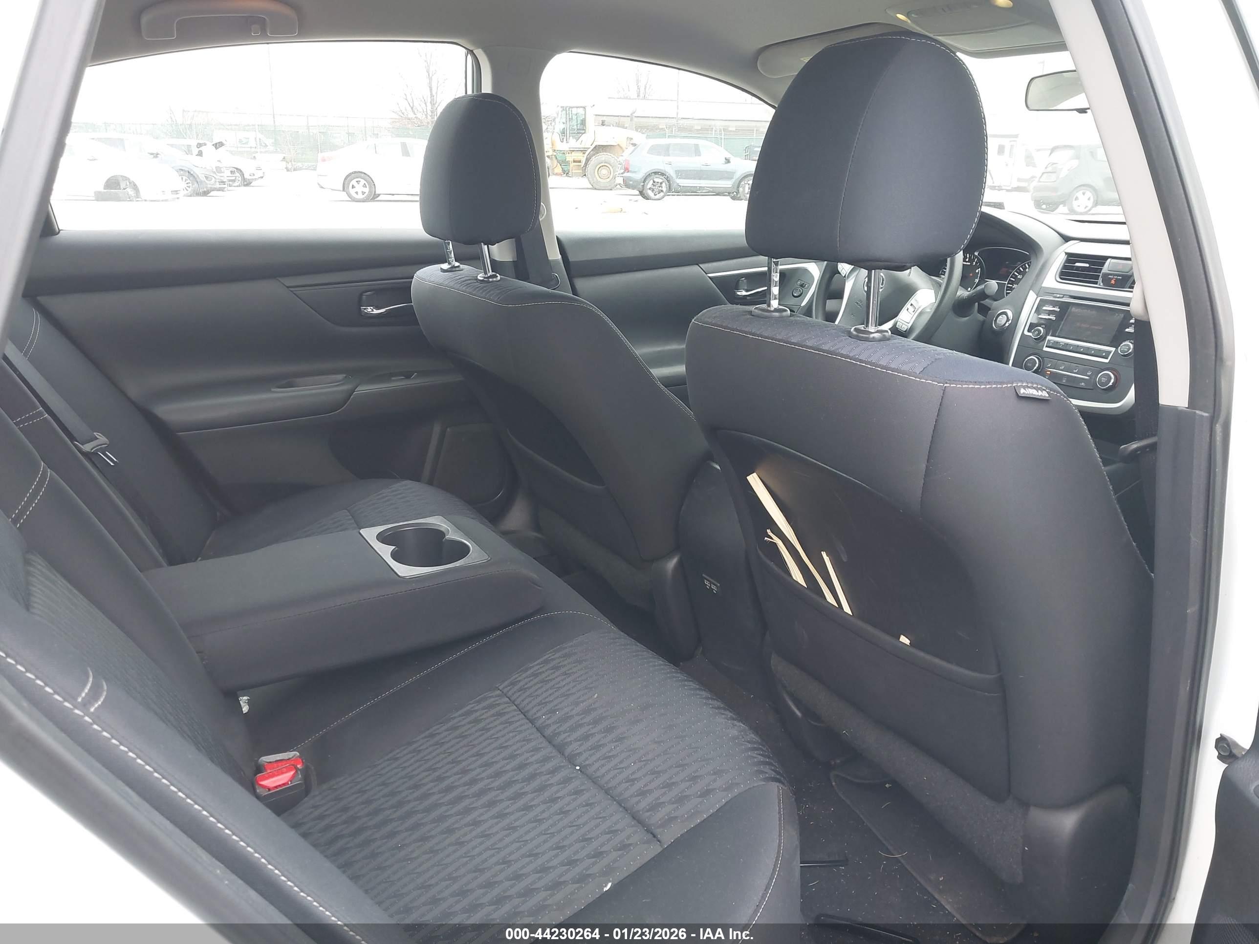 NISSAN ALTIMA image 8