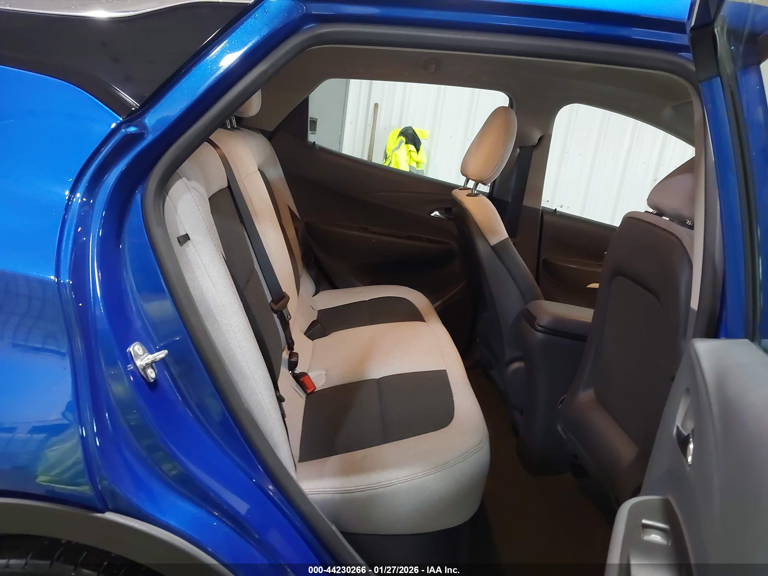 CHEVROLET BOLT image 8