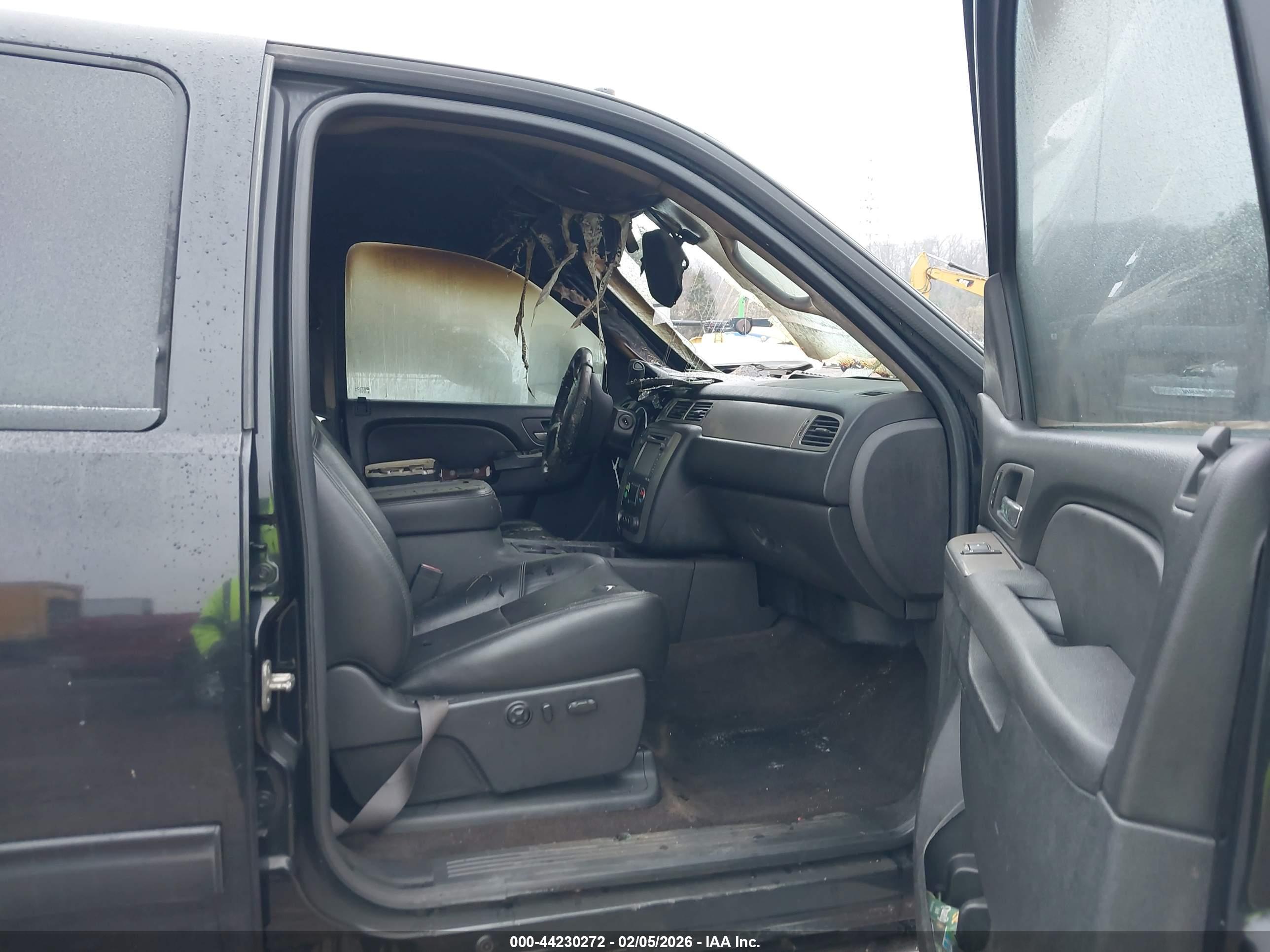 CHEVROLET SILVERADO image 5