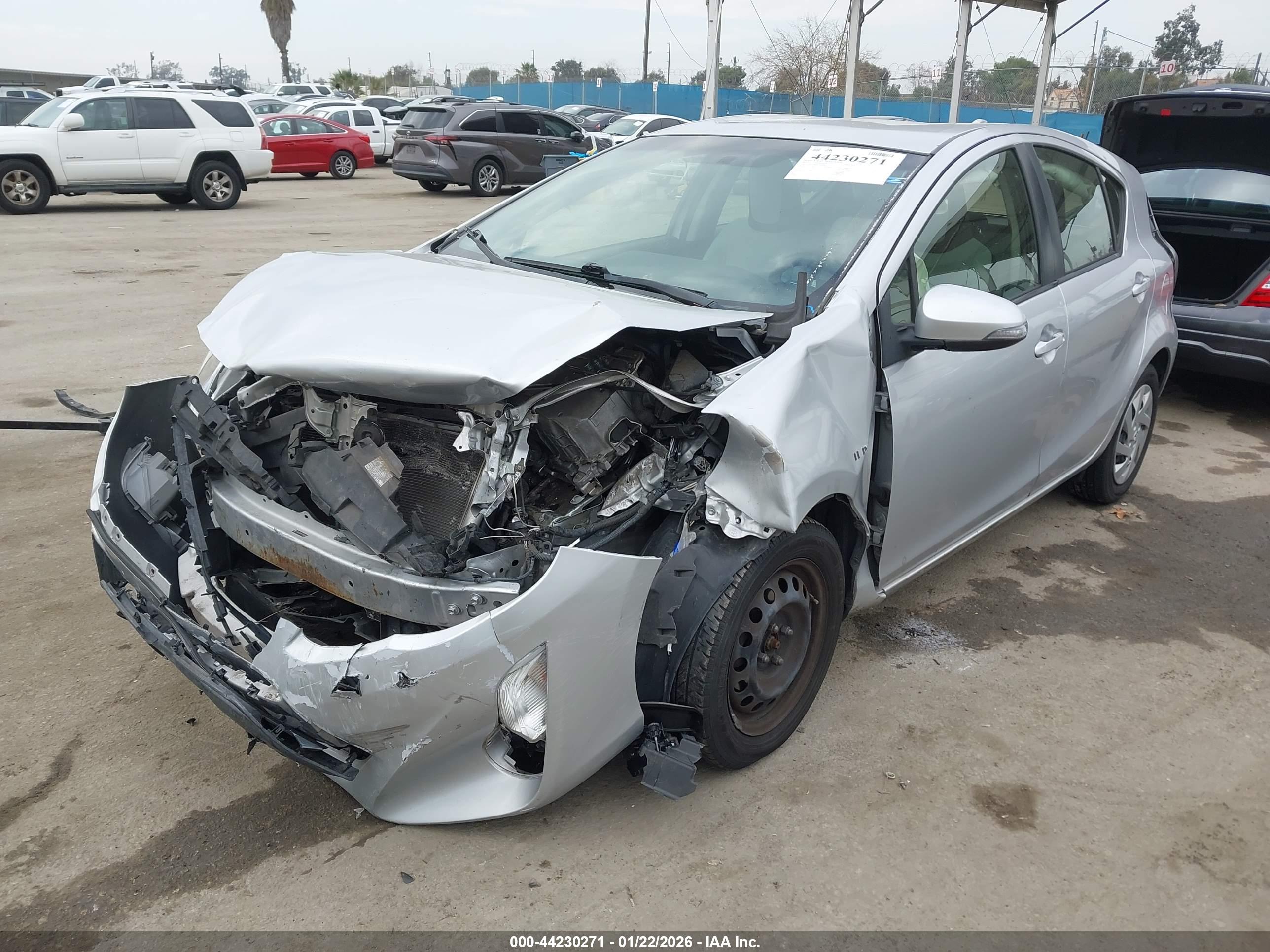 TOYOTA PRIUS image 2