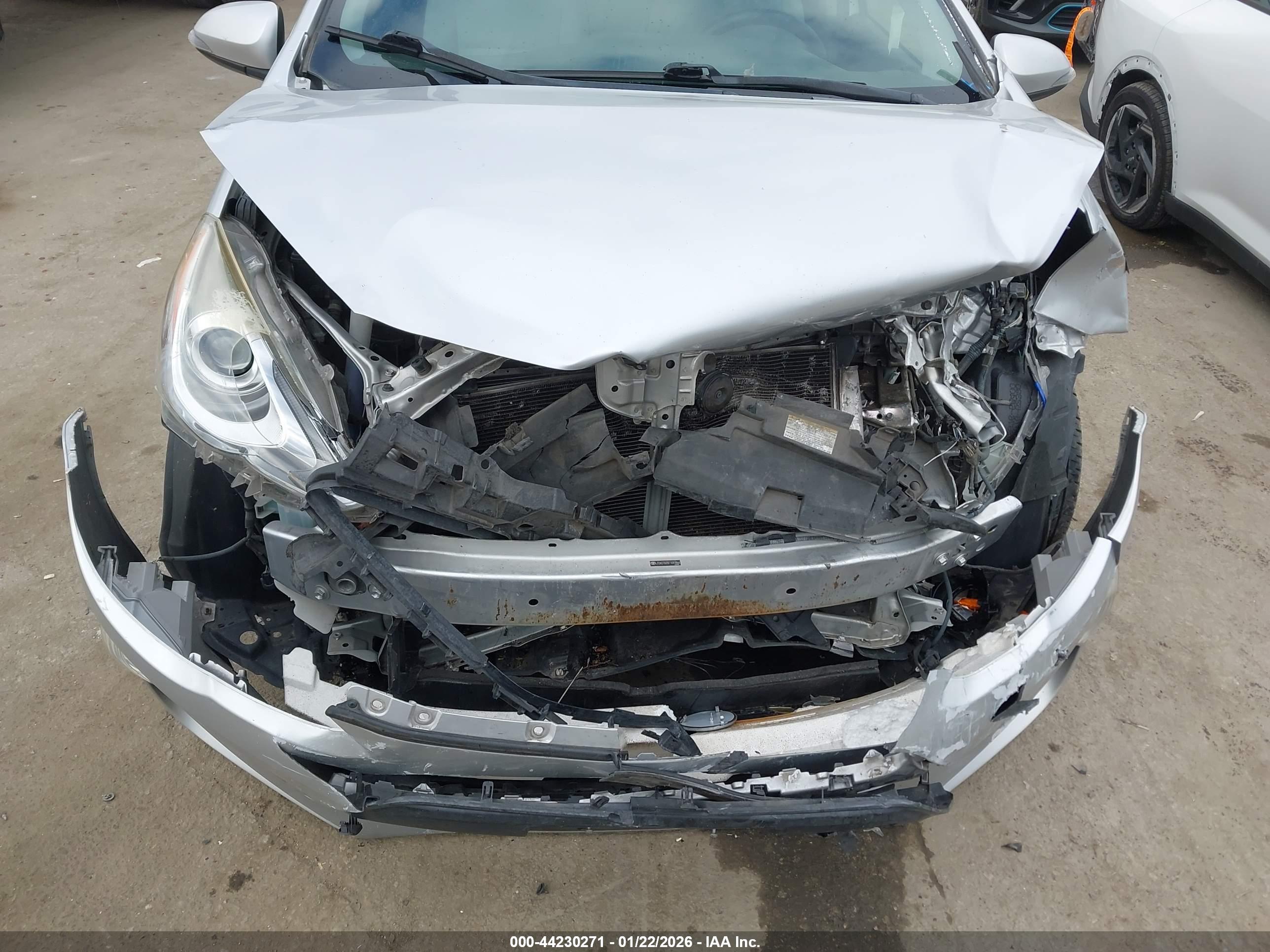 TOYOTA PRIUS image 6