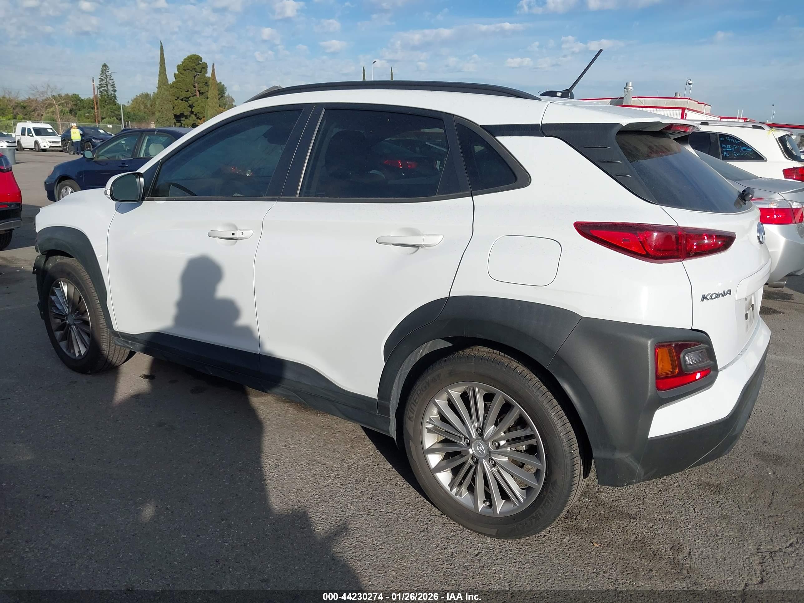 HYUNDAI KONA image 3
