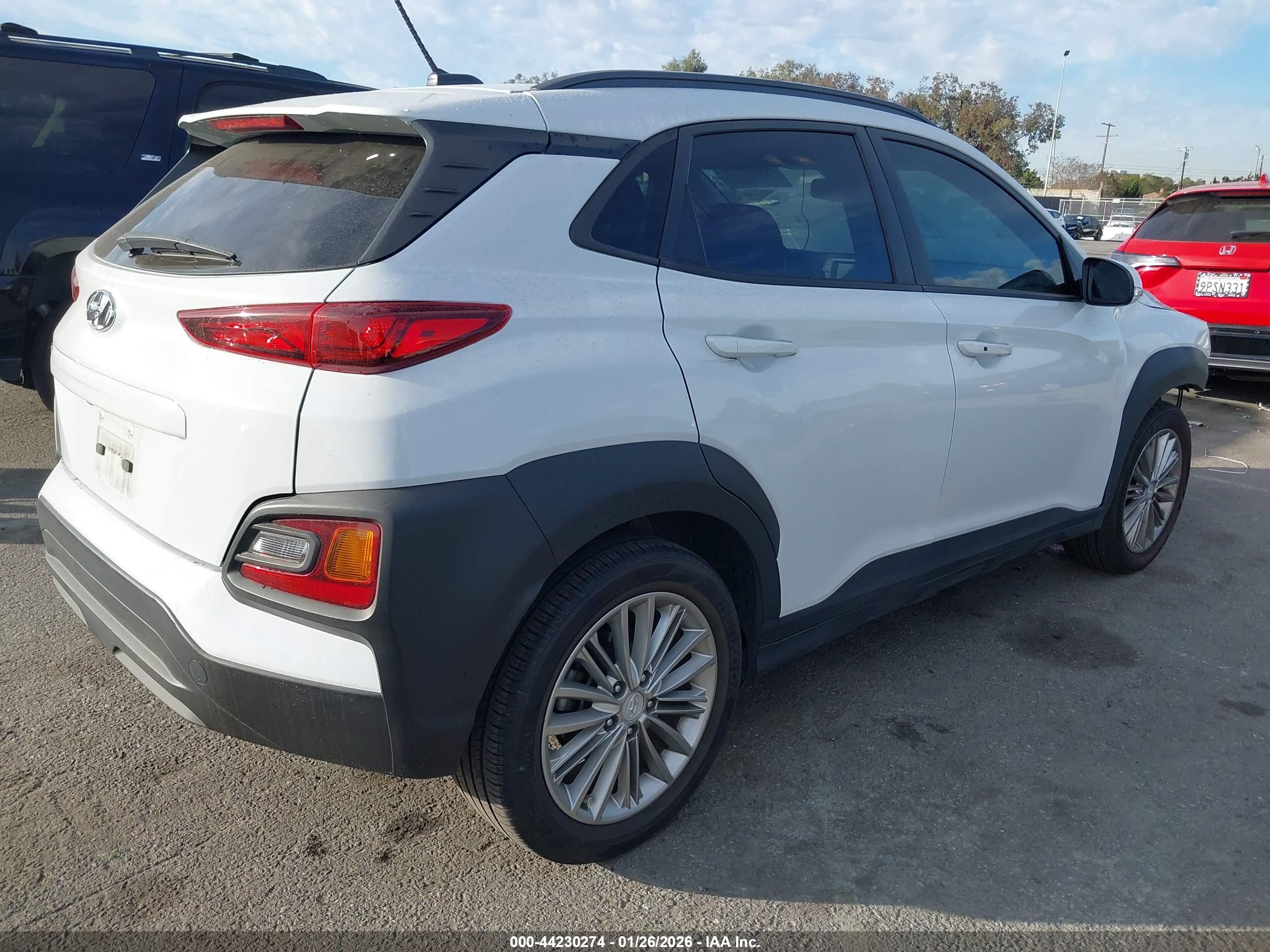HYUNDAI KONA image 4