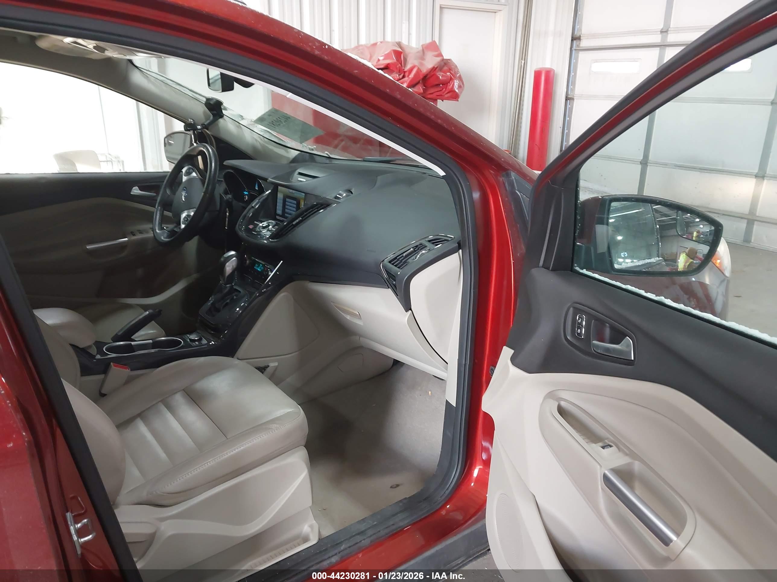 FORD ESCAPE image 5