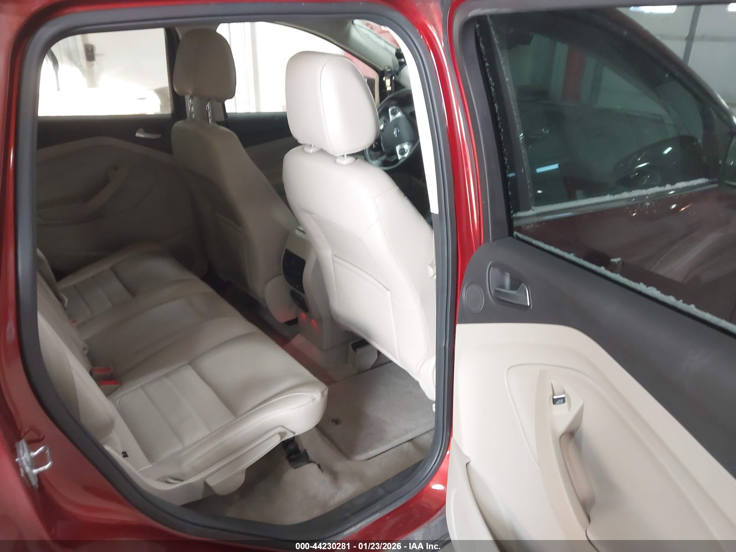 FORD ESCAPE image 8