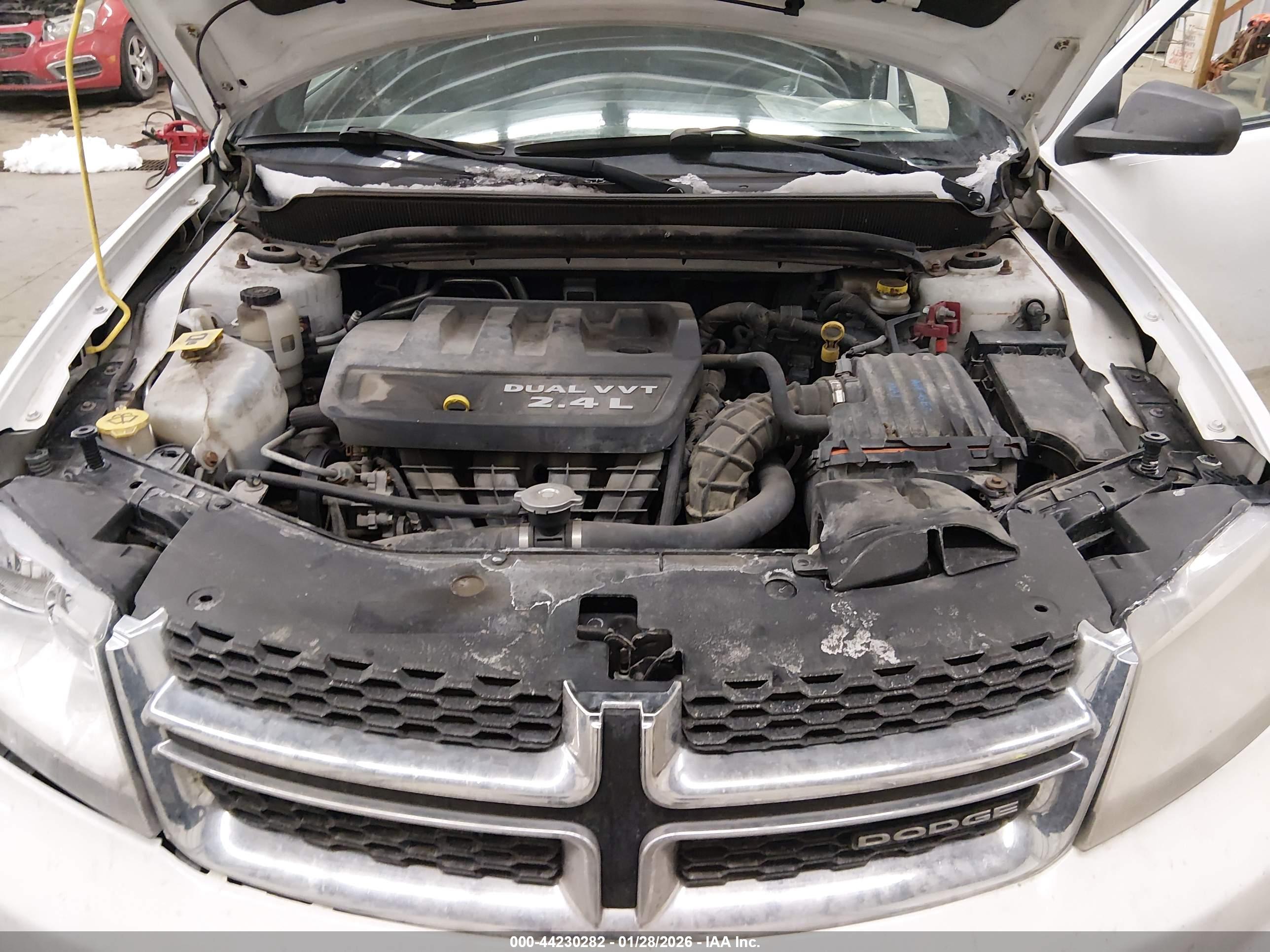 DODGE AVENGER image 10
