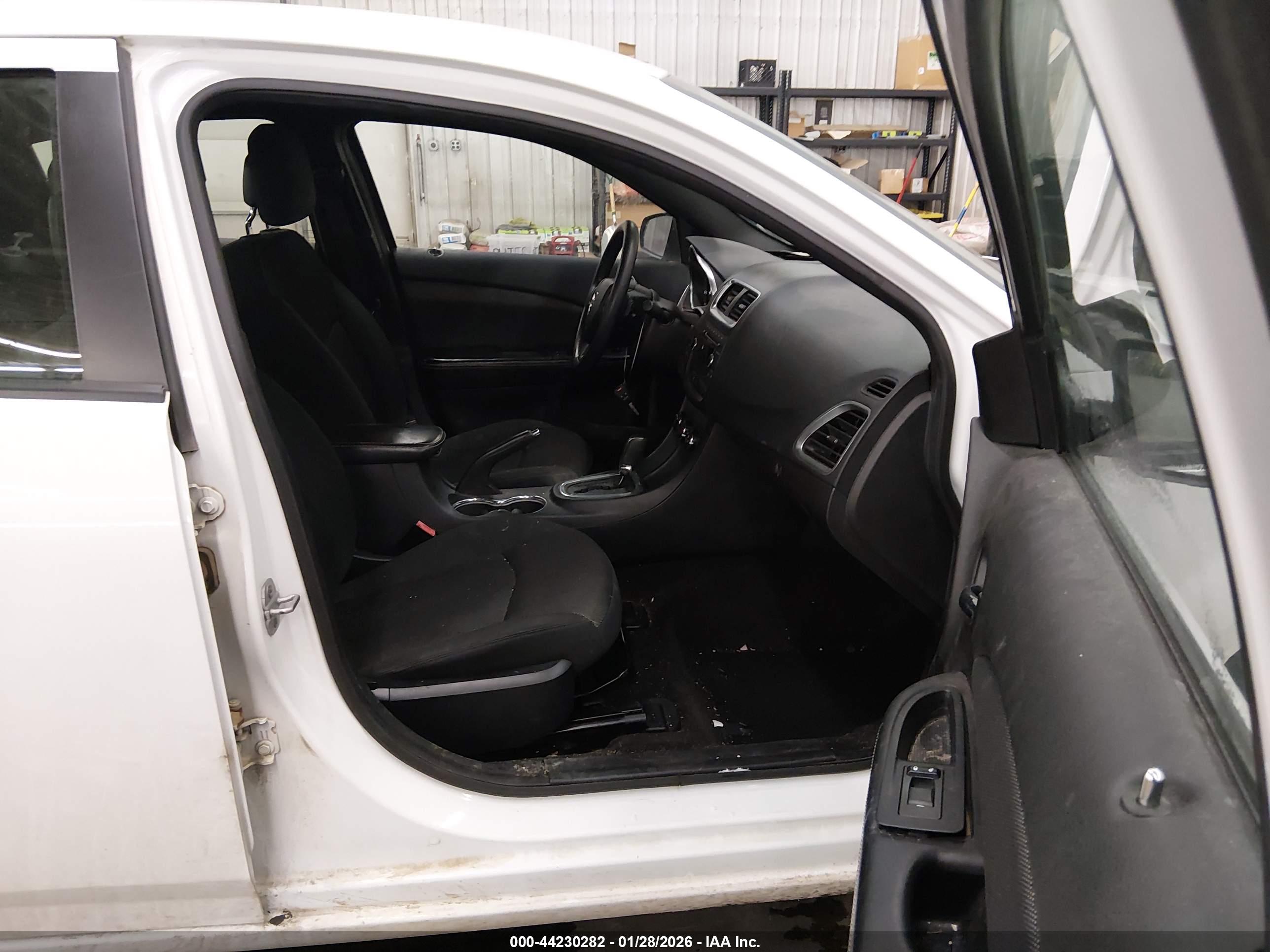 DODGE AVENGER image 5