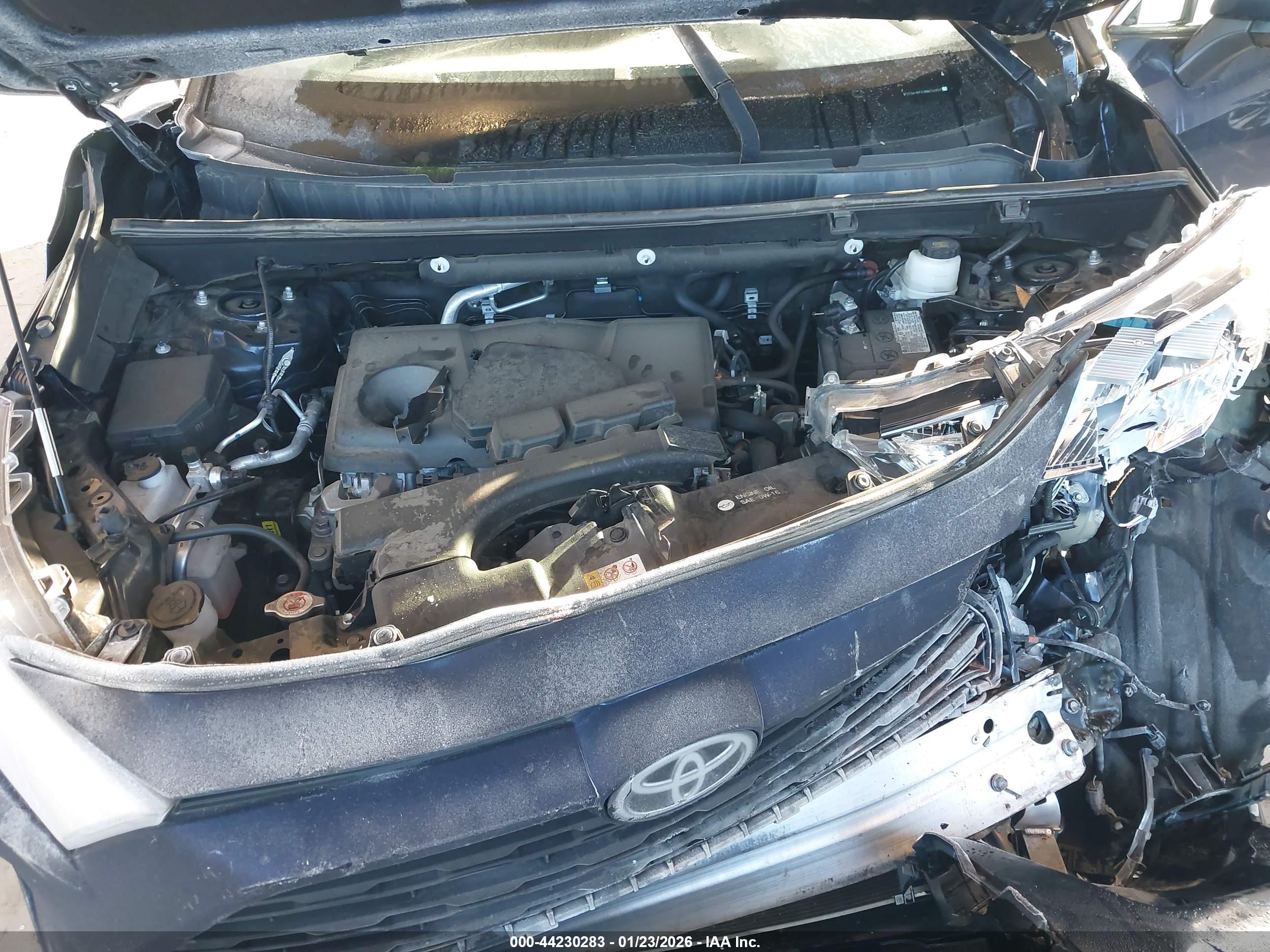 TOYOTA RAV4 image 10