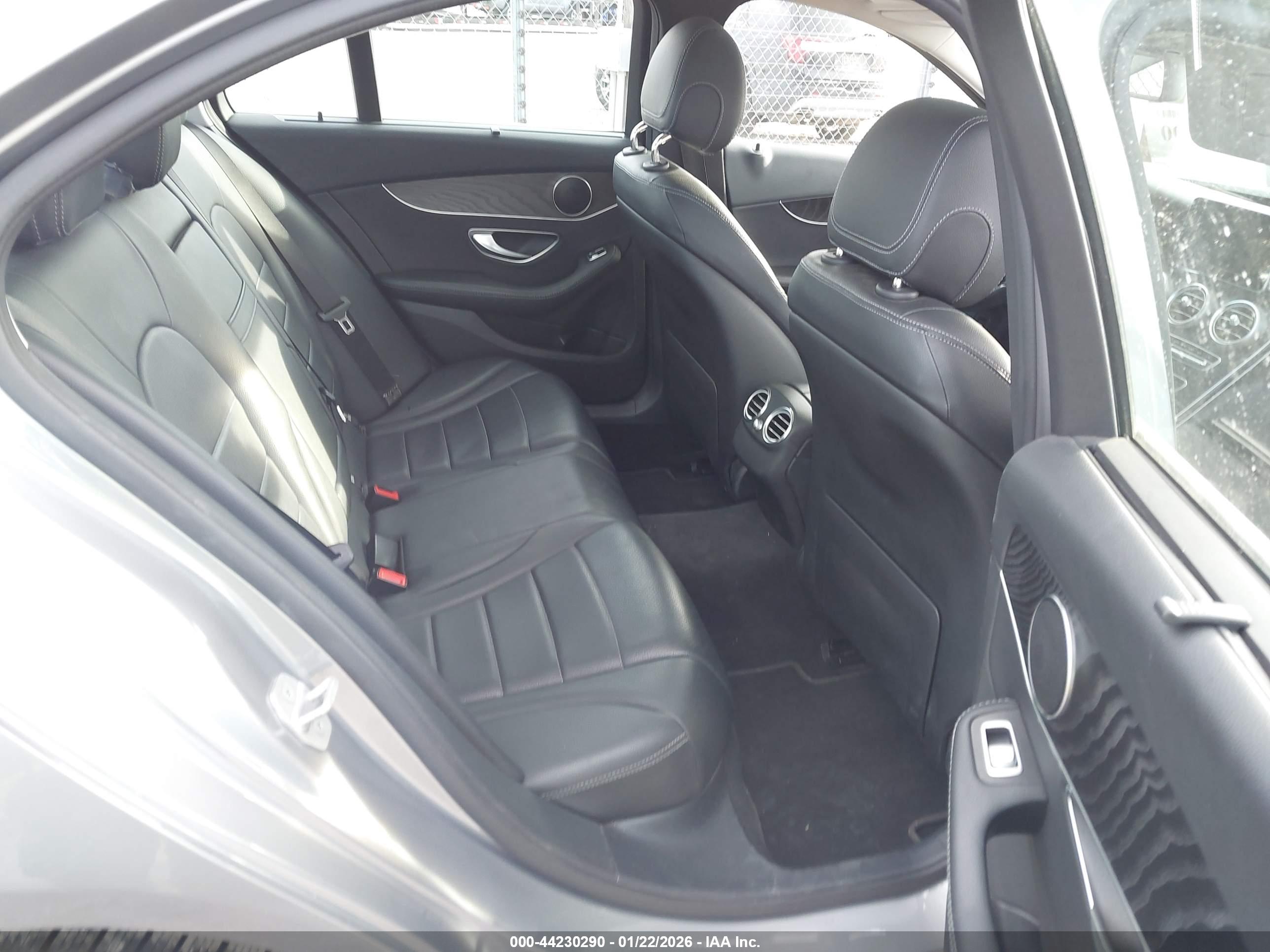 MERCEDES-BENZ C image 8